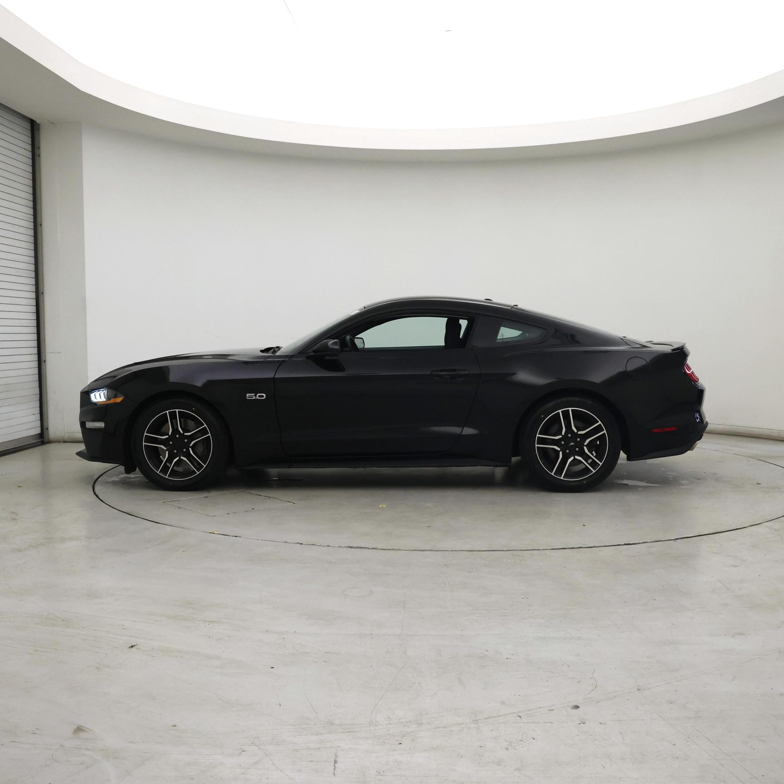 Thumbnail: 2019 Ford Mustang - 3