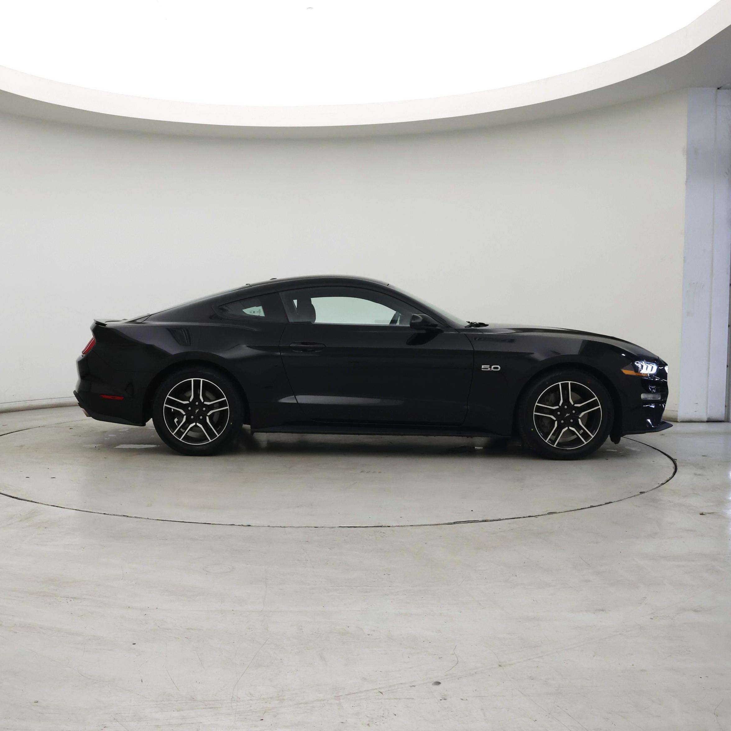 Thumbnail: 2019 Ford Mustang - 7