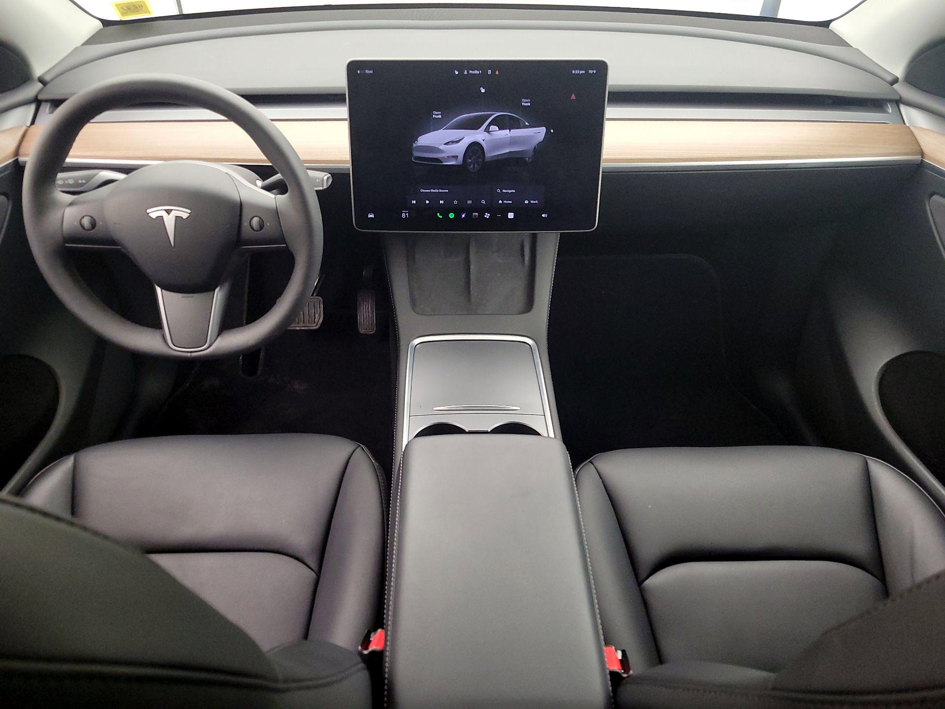 Thumbnail: 2025 Tesla Model Y - 9