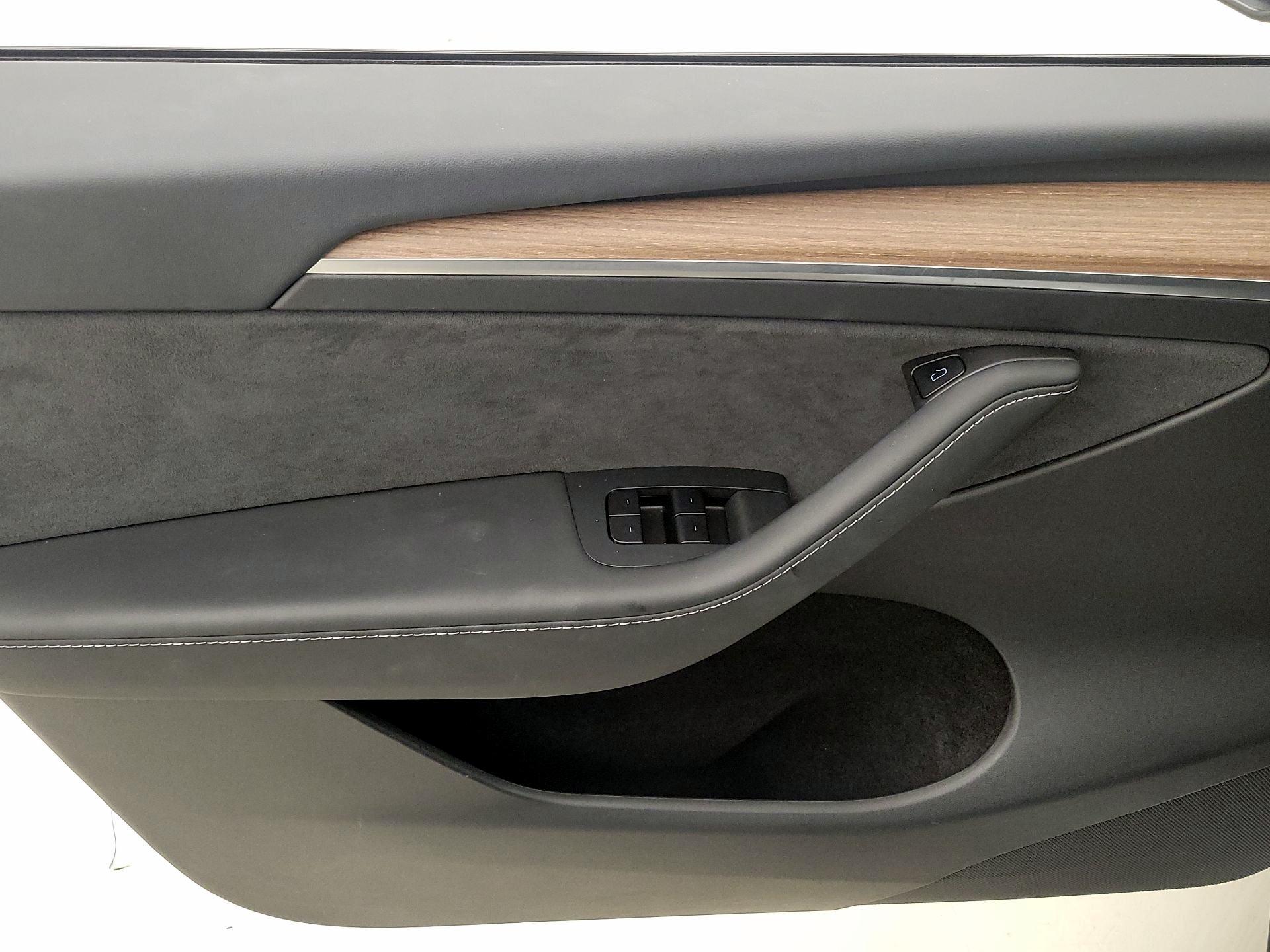 Thumbnail: 2025 Tesla Model Y - 12