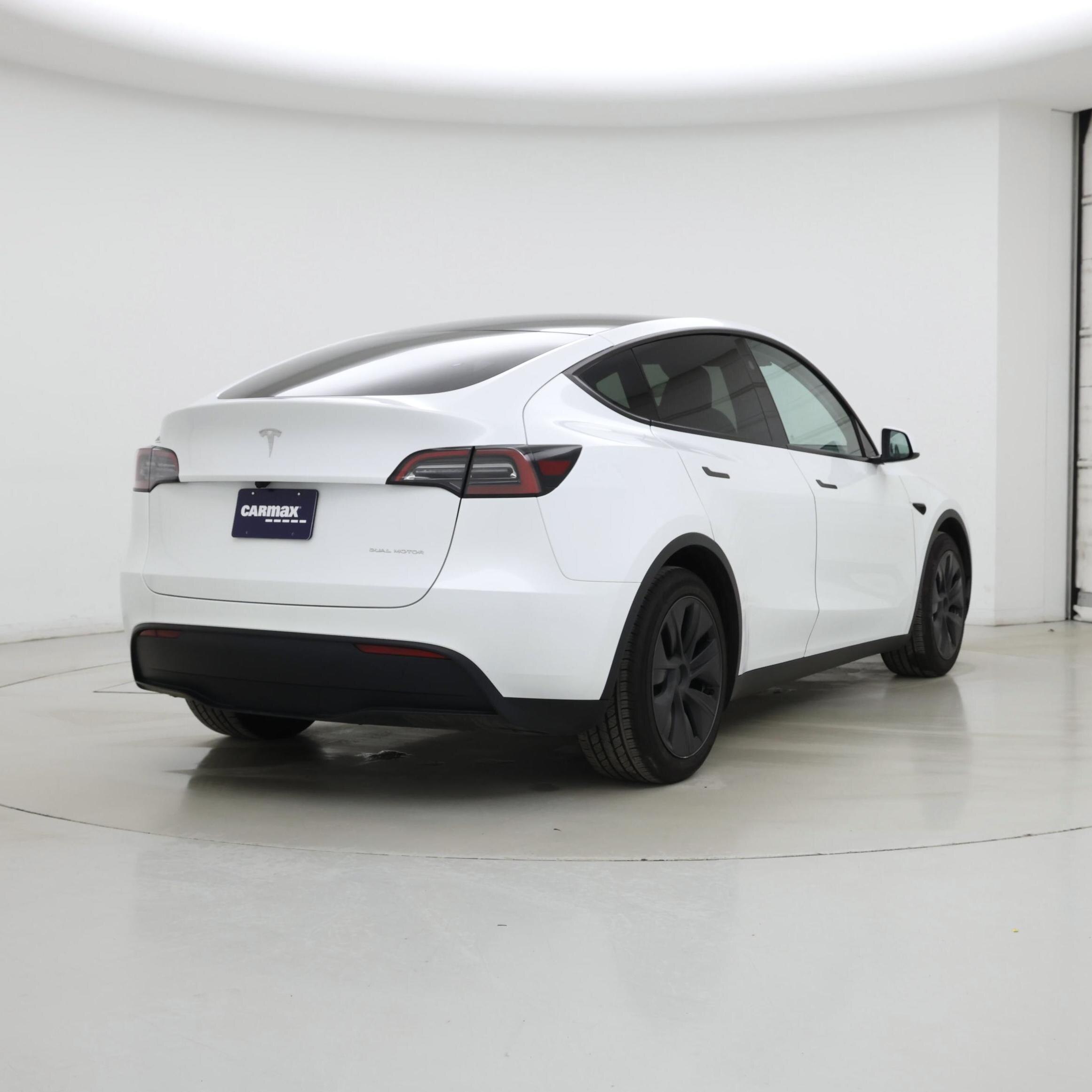 Thumbnail: 2025 Tesla Model Y - 8