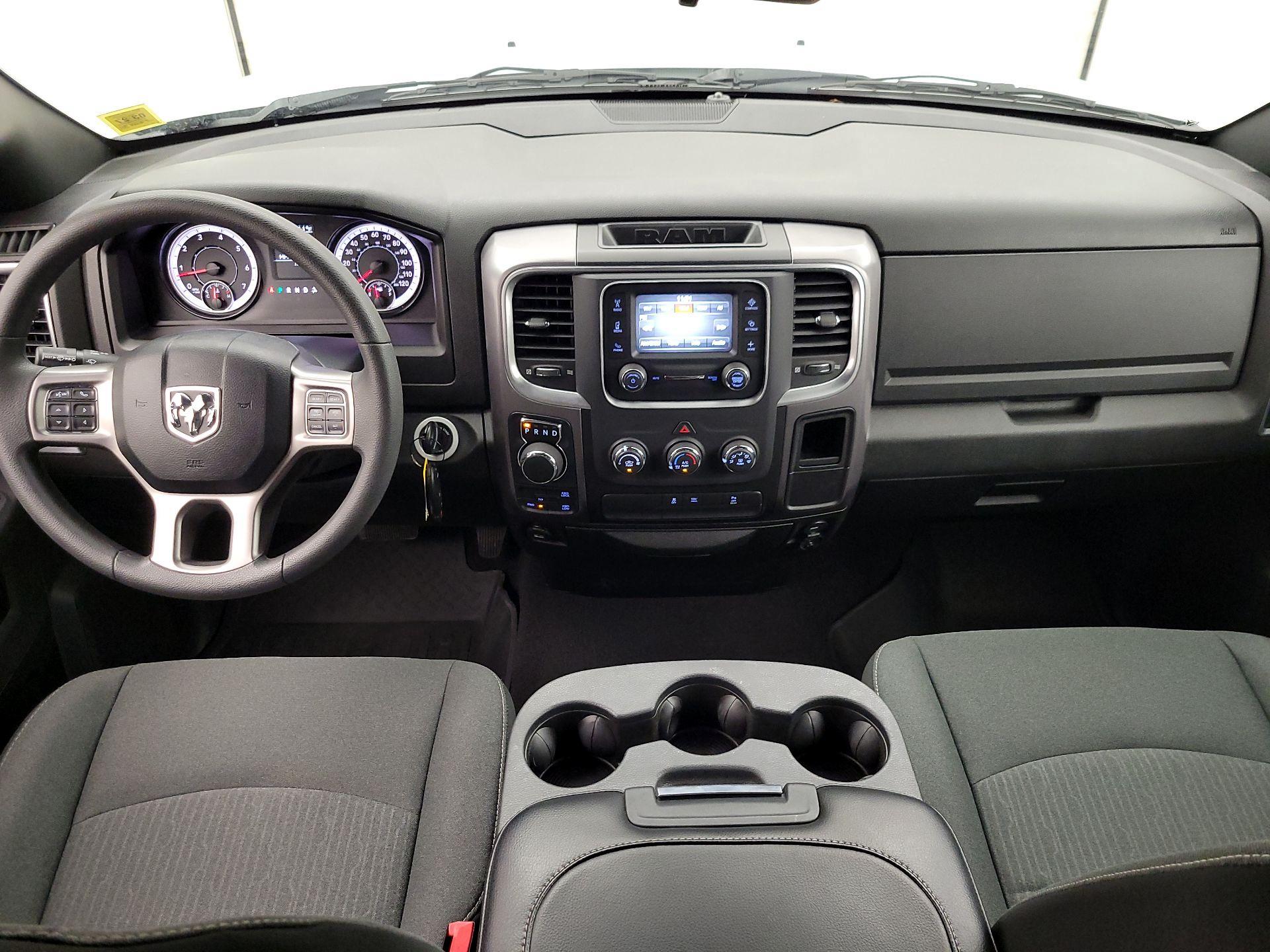 Thumbnail: 2022 RAM 1500 Classic - 9