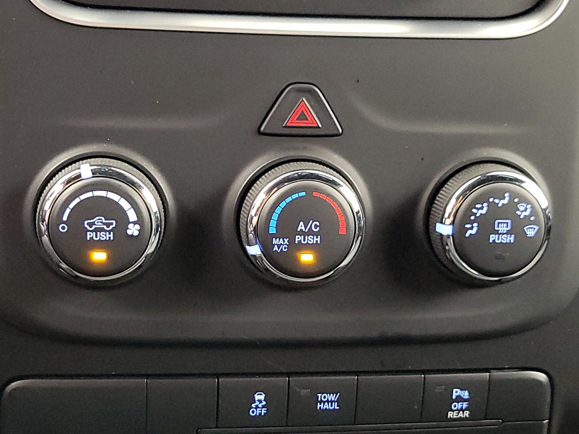 Thumbnail: 2022 RAM 1500 Classic - 16