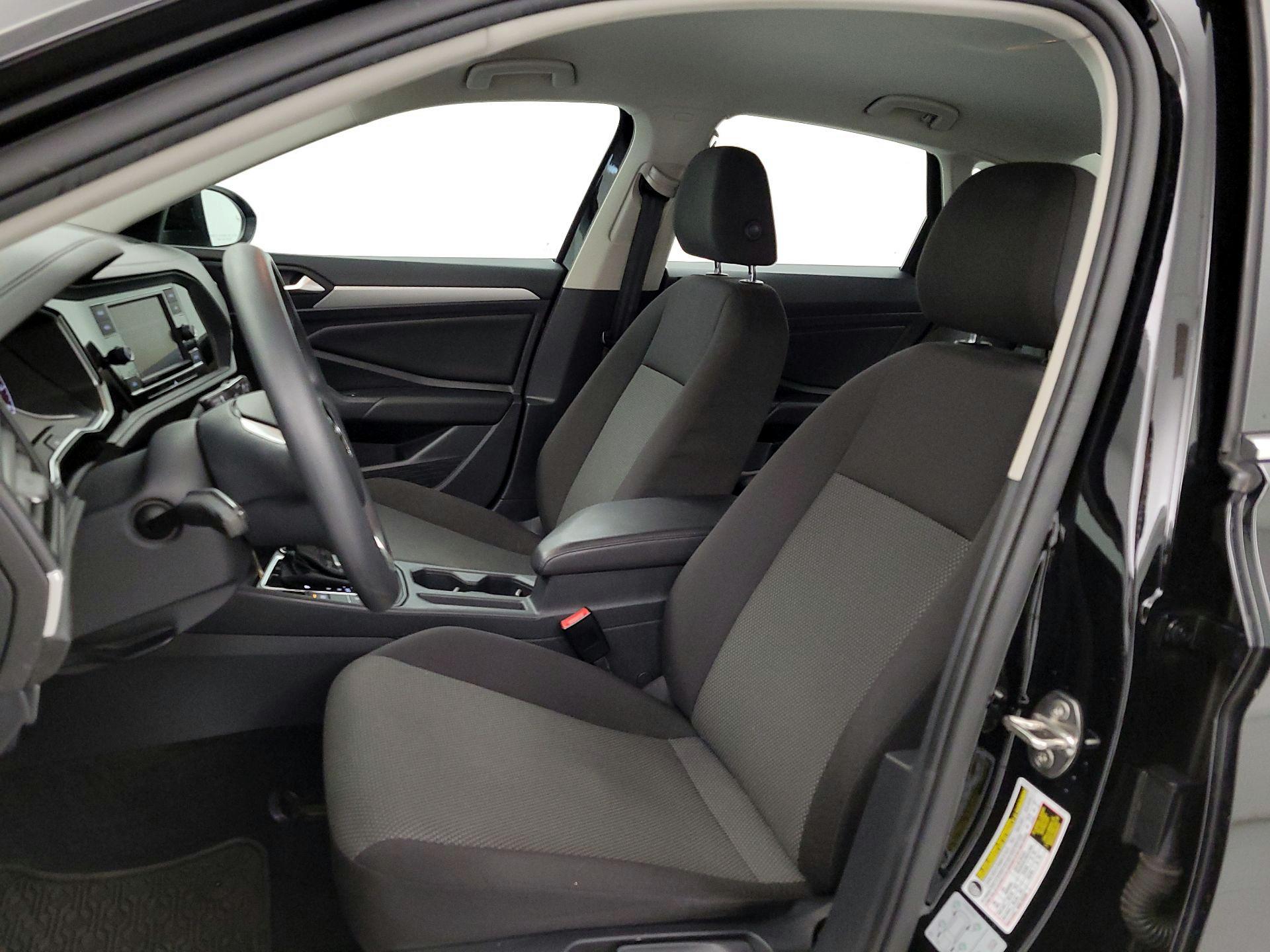 Thumbnail: 2019 Volkswagen Jetta - 11