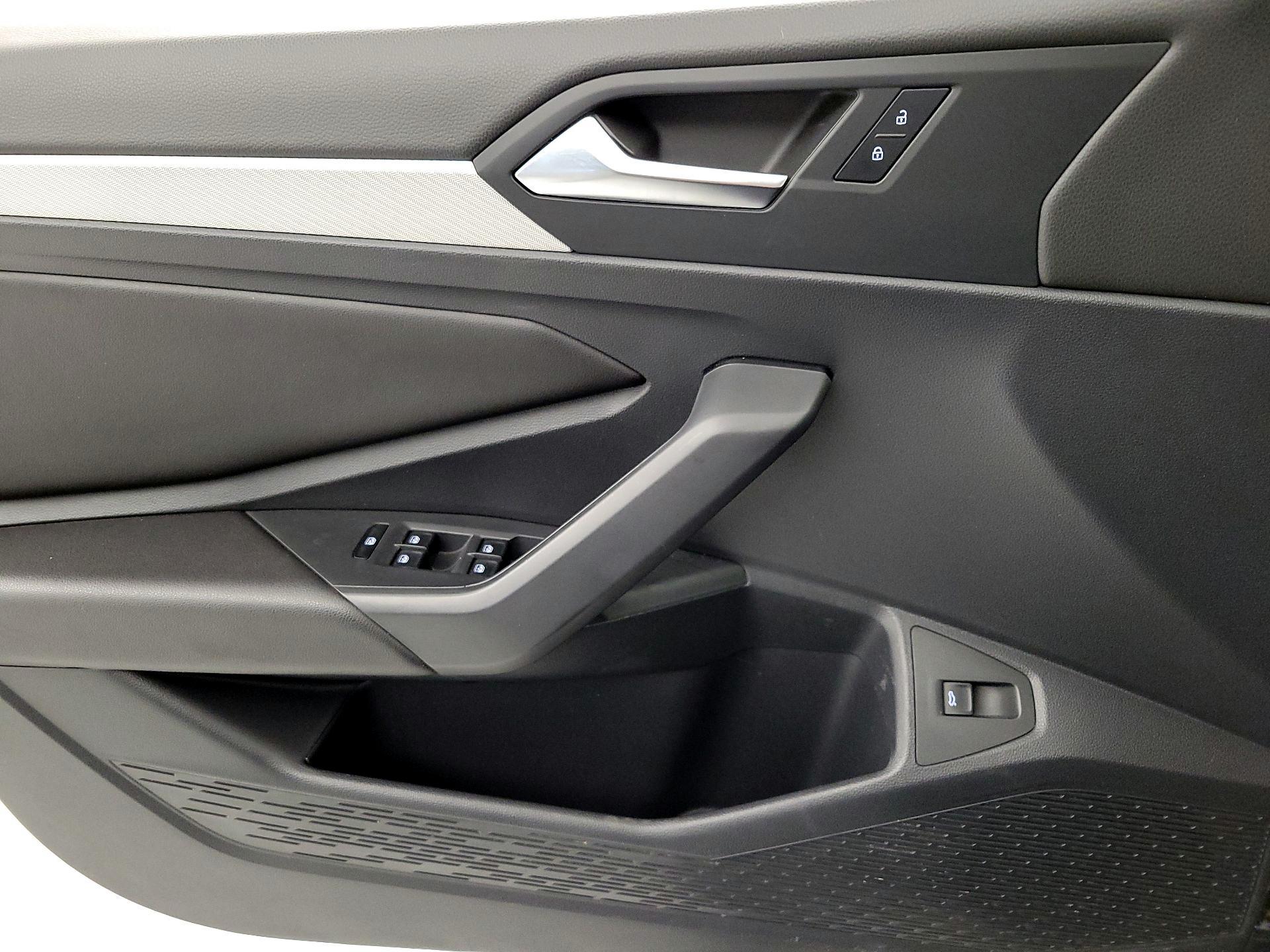 Thumbnail: 2019 Volkswagen Jetta - 12