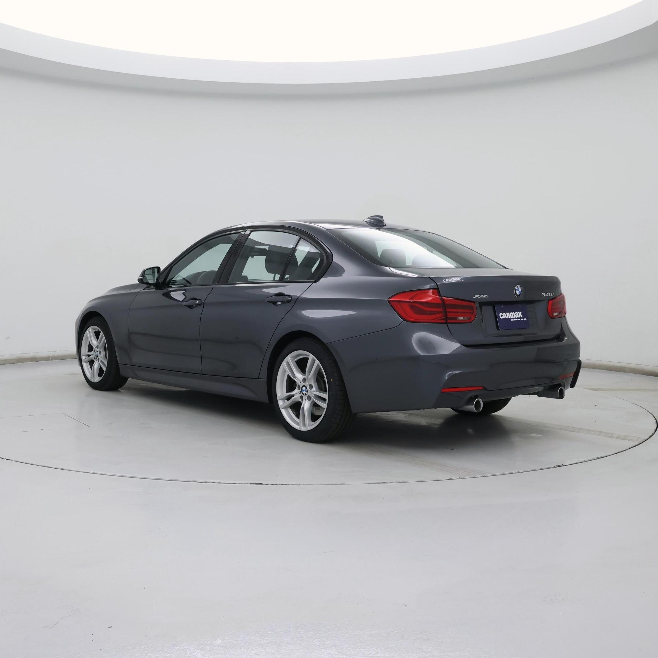 Thumbnail: 2018 BMW 3 Series - 2