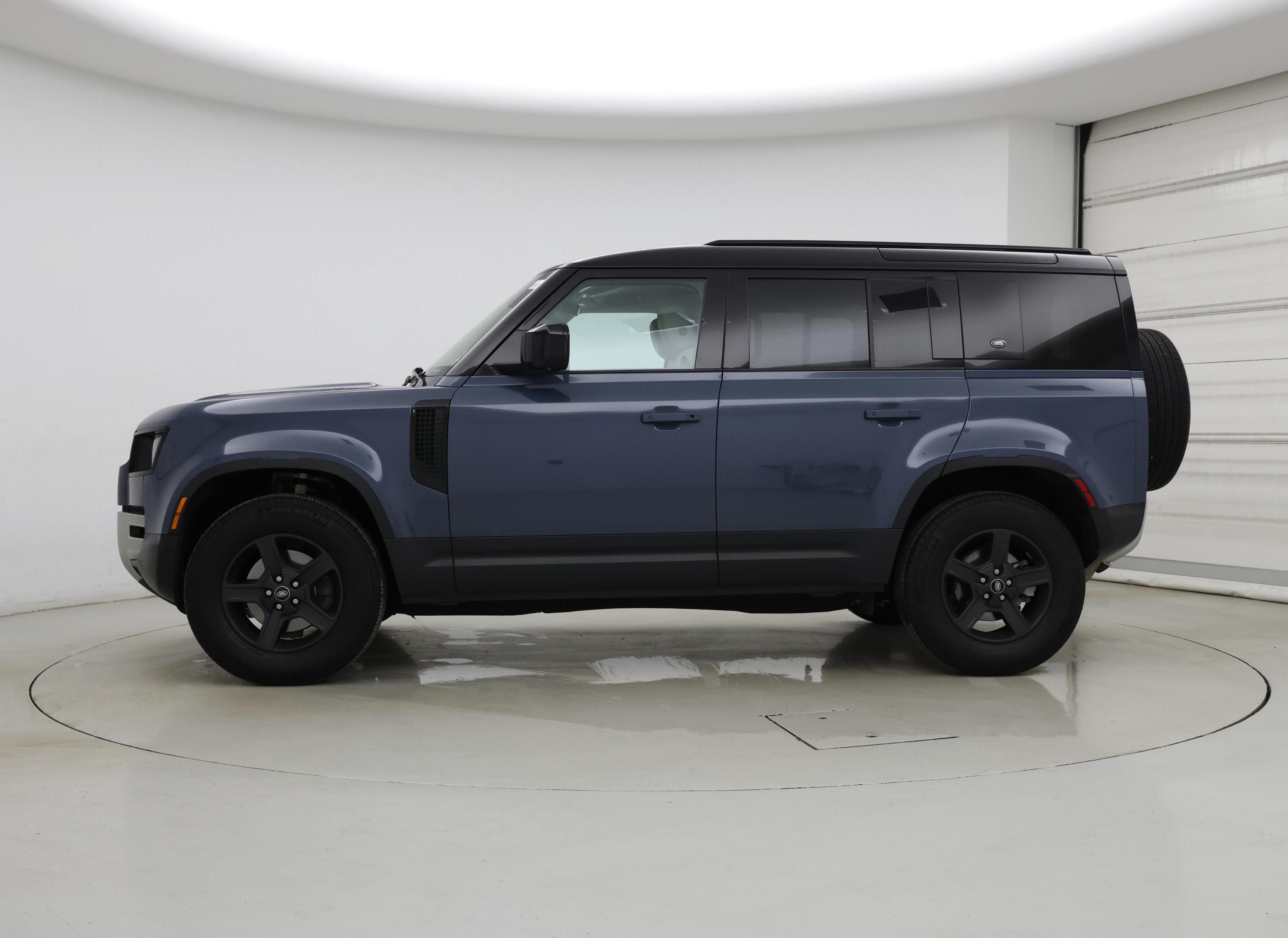 Thumbnail: 2022 Land Rover Defender - 3