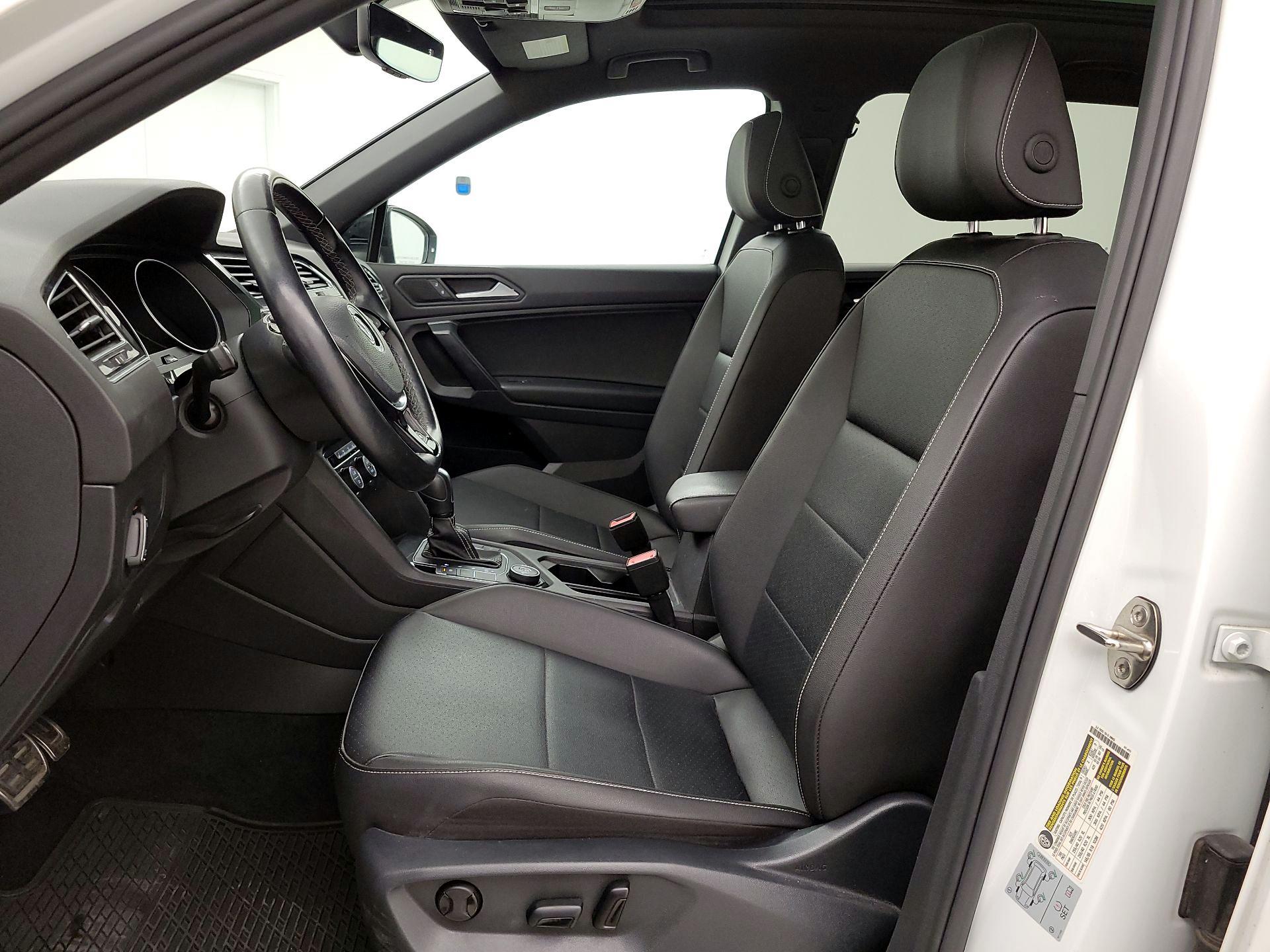 Thumbnail: 2021 Volkswagen Tiguan - 11