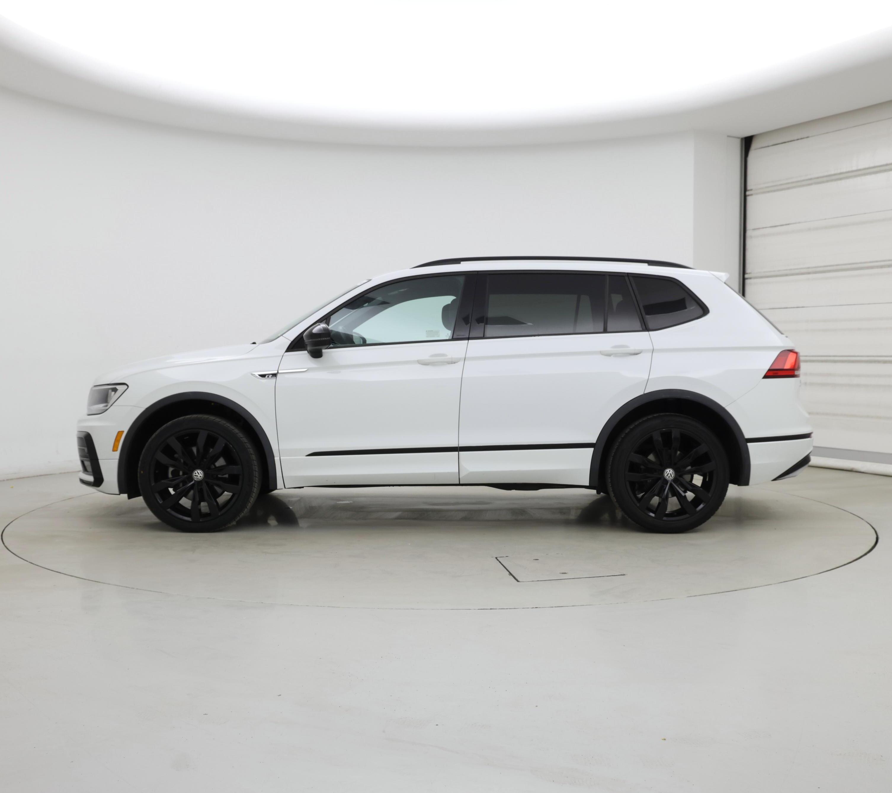 Thumbnail: 2021 Volkswagen Tiguan - 3