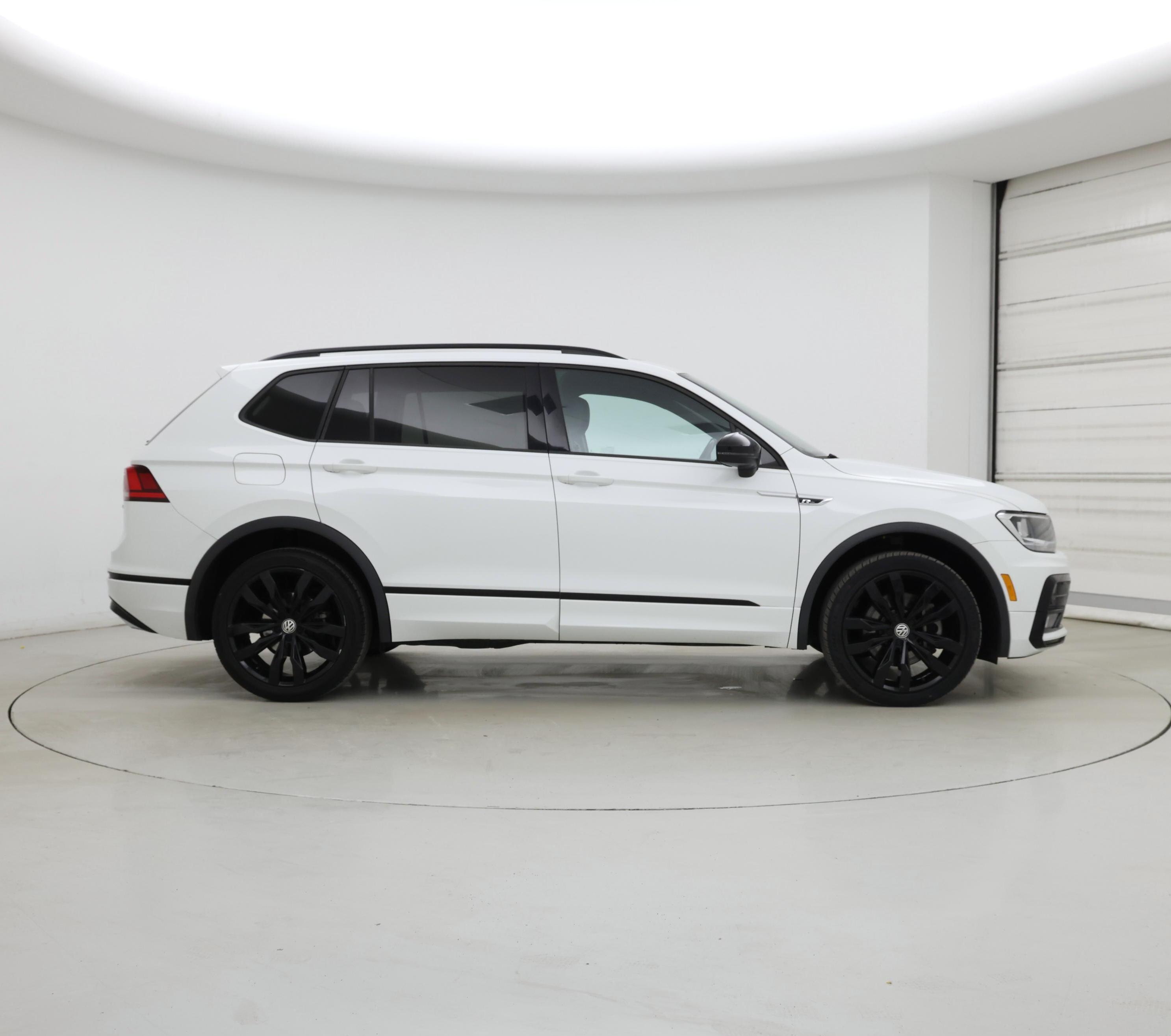 Thumbnail: 2021 Volkswagen Tiguan - 7