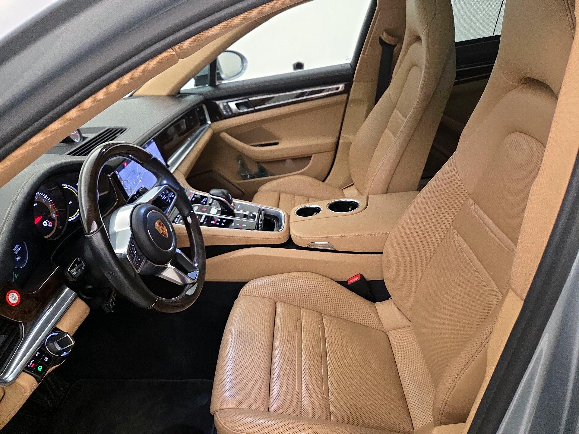 Thumbnail: 2019 Porsche Panamera - 11