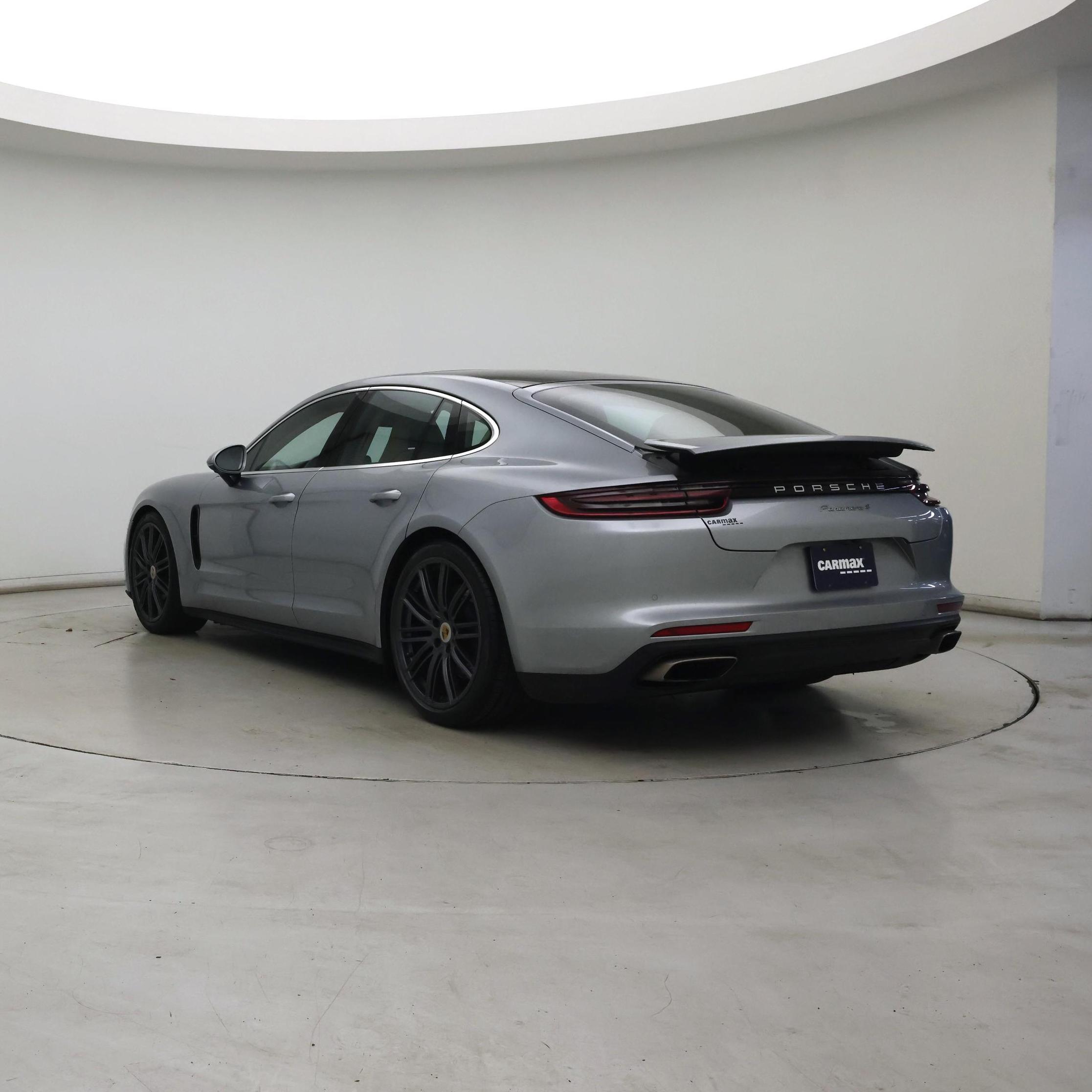 Thumbnail: 2019 Porsche Panamera - 2