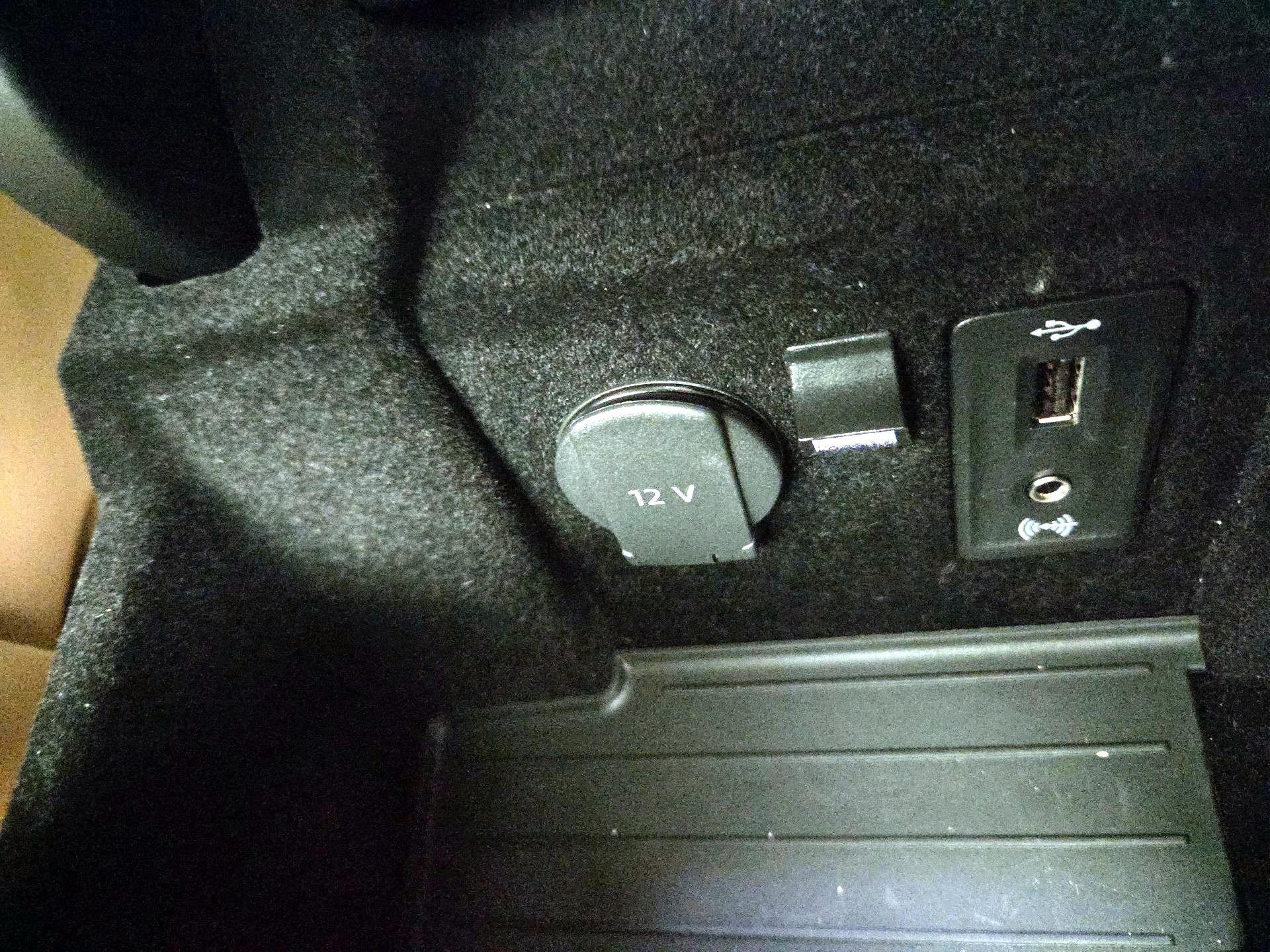 Thumbnail: 2019 Porsche Panamera - 19