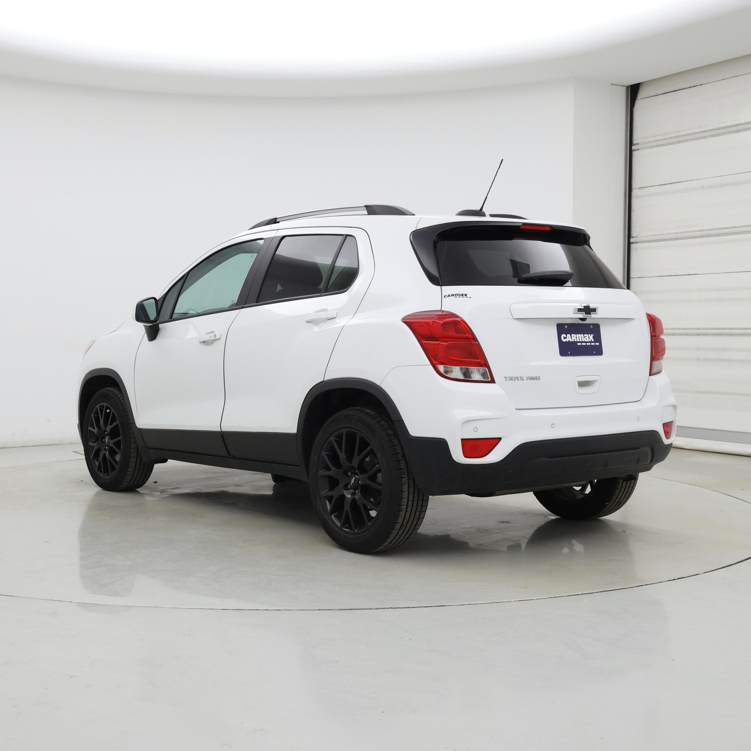 Thumbnail: 2022 Chevrolet Trax - 2