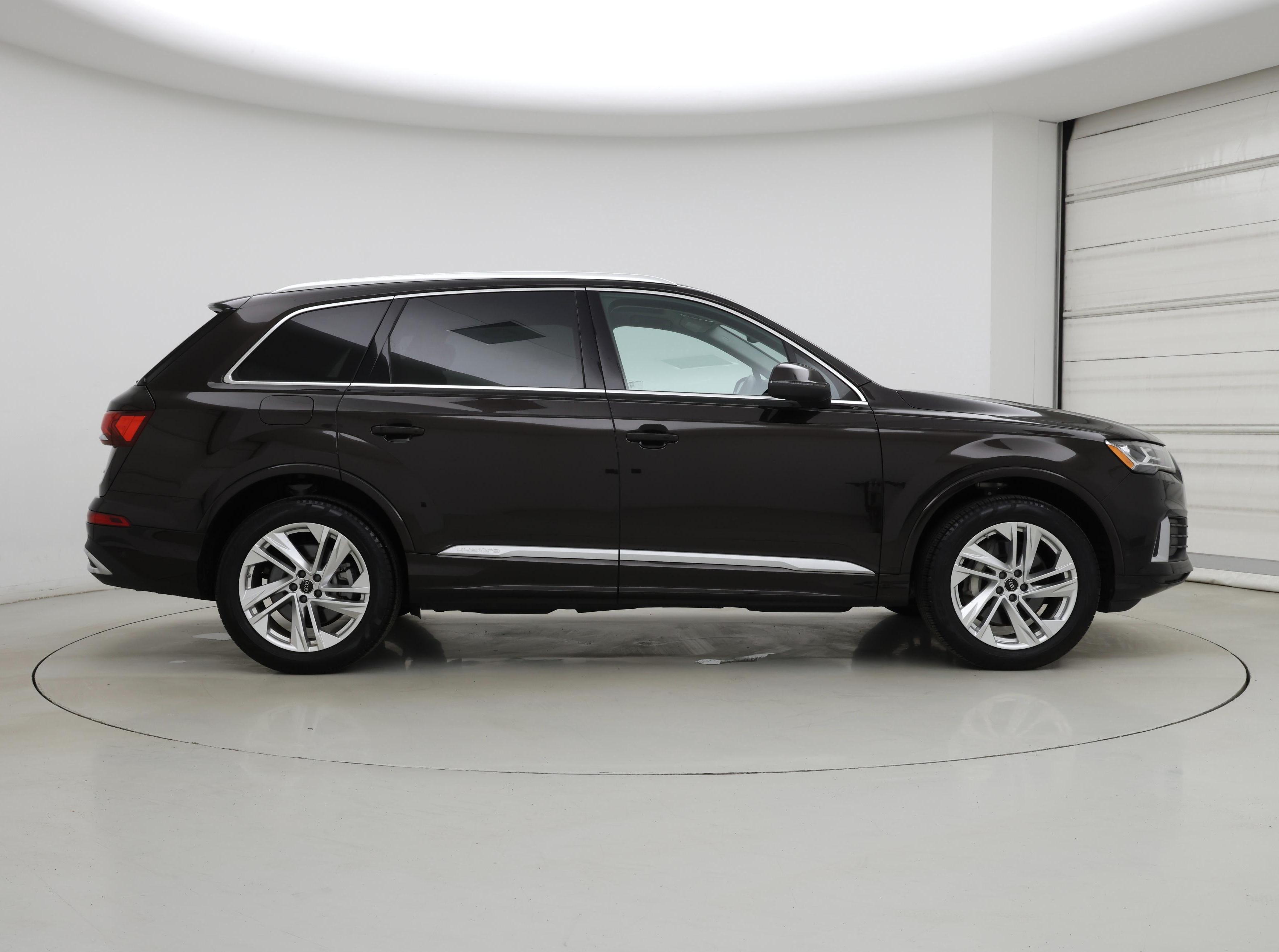 Thumbnail: 2023 Audi Q7 - 7