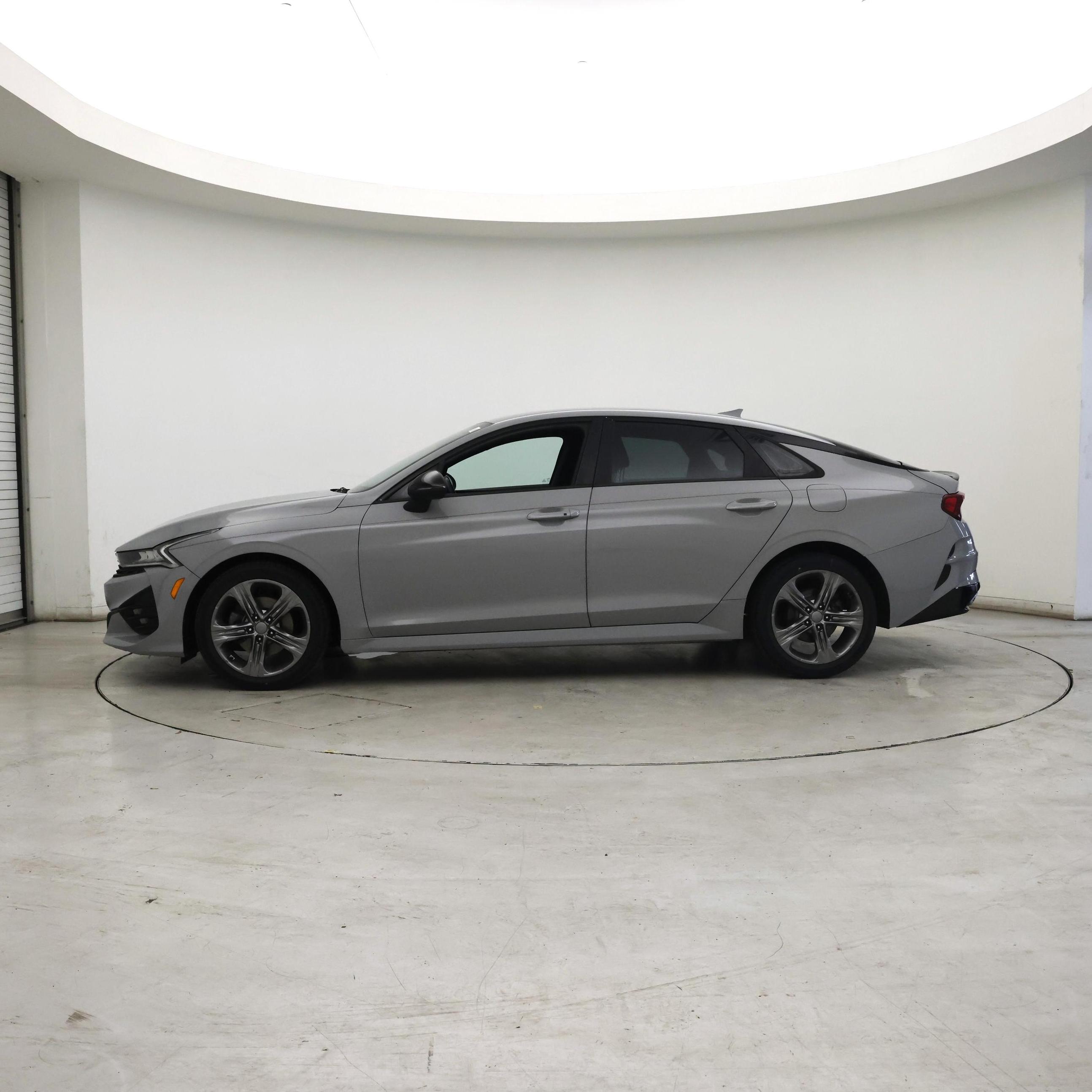 Thumbnail: 2021 Kia K5 - 3