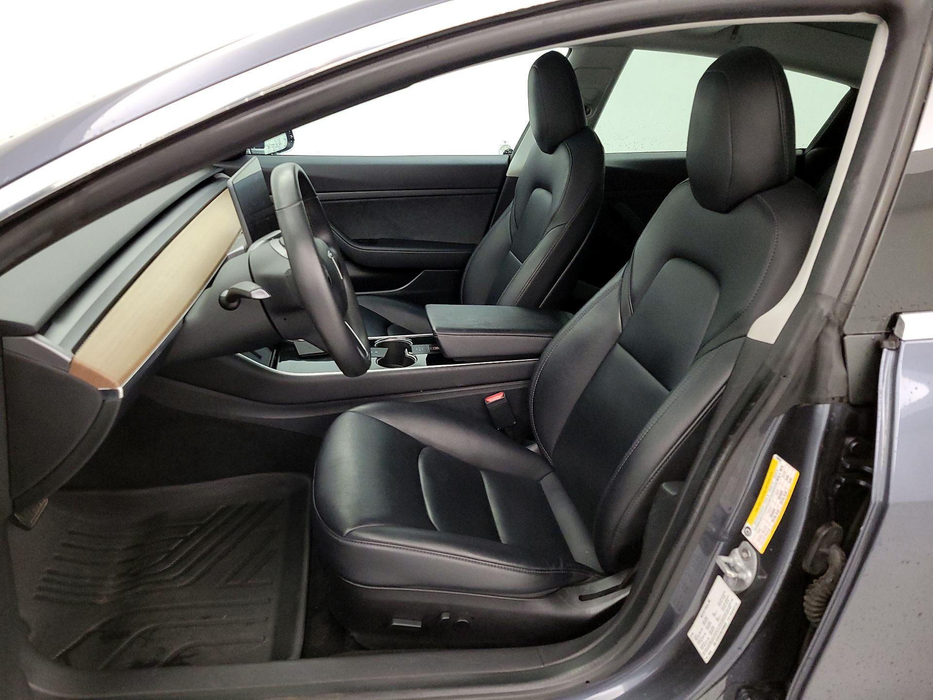 Thumbnail: 2020 Tesla Model 3 - 11