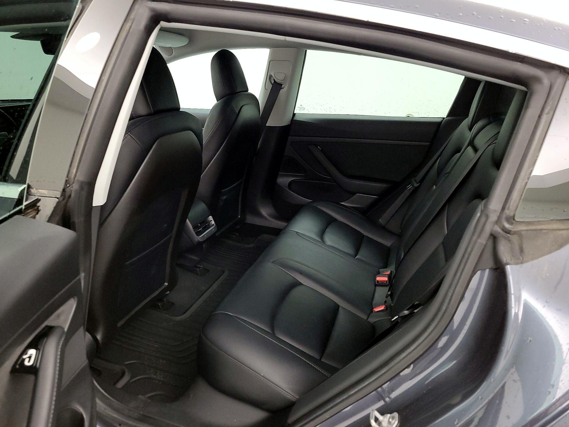 Thumbnail: 2020 Tesla Model 3 - 19