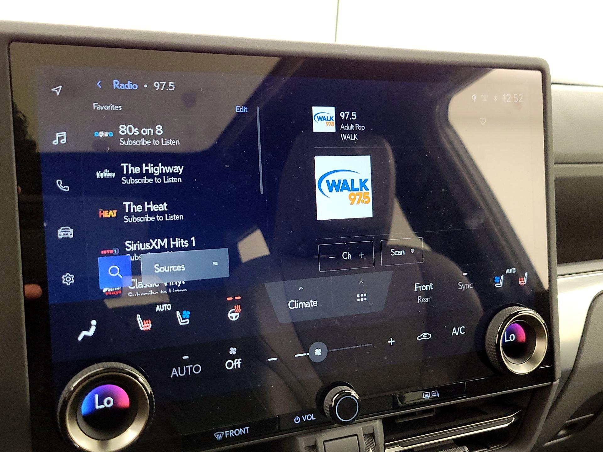 Thumbnail: 2025 Lexus GX - 15