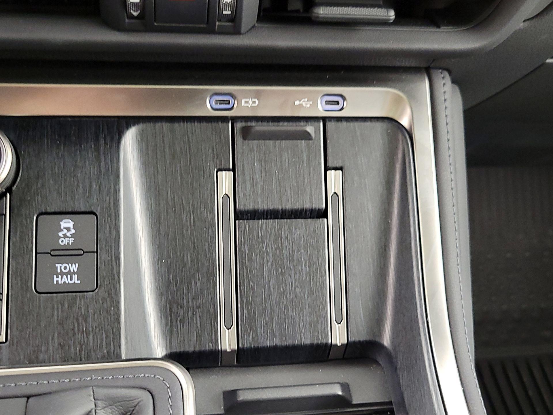 Thumbnail: 2025 Lexus GX - 18