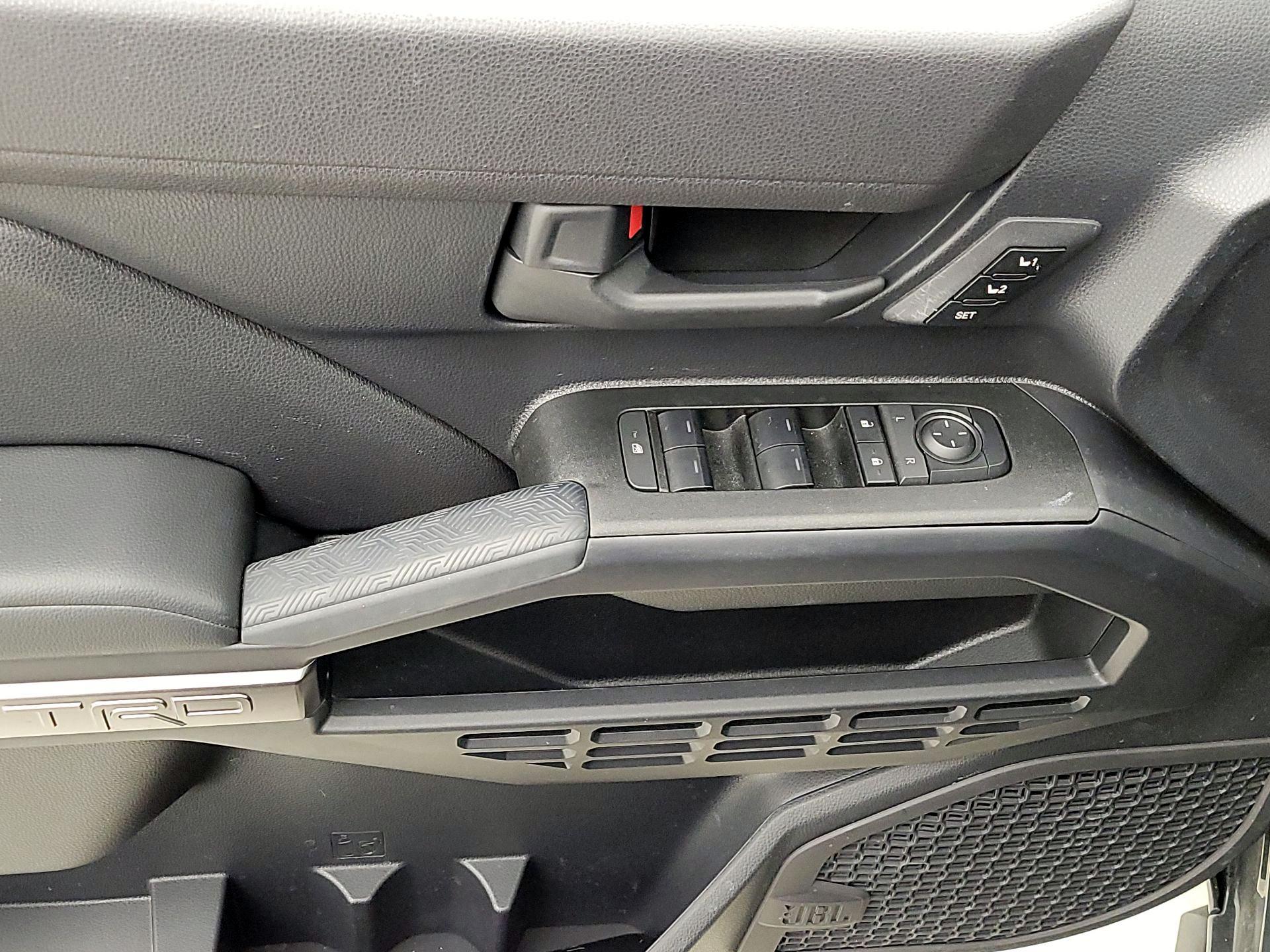 Thumbnail: 2025 Toyota 4Runner - 12