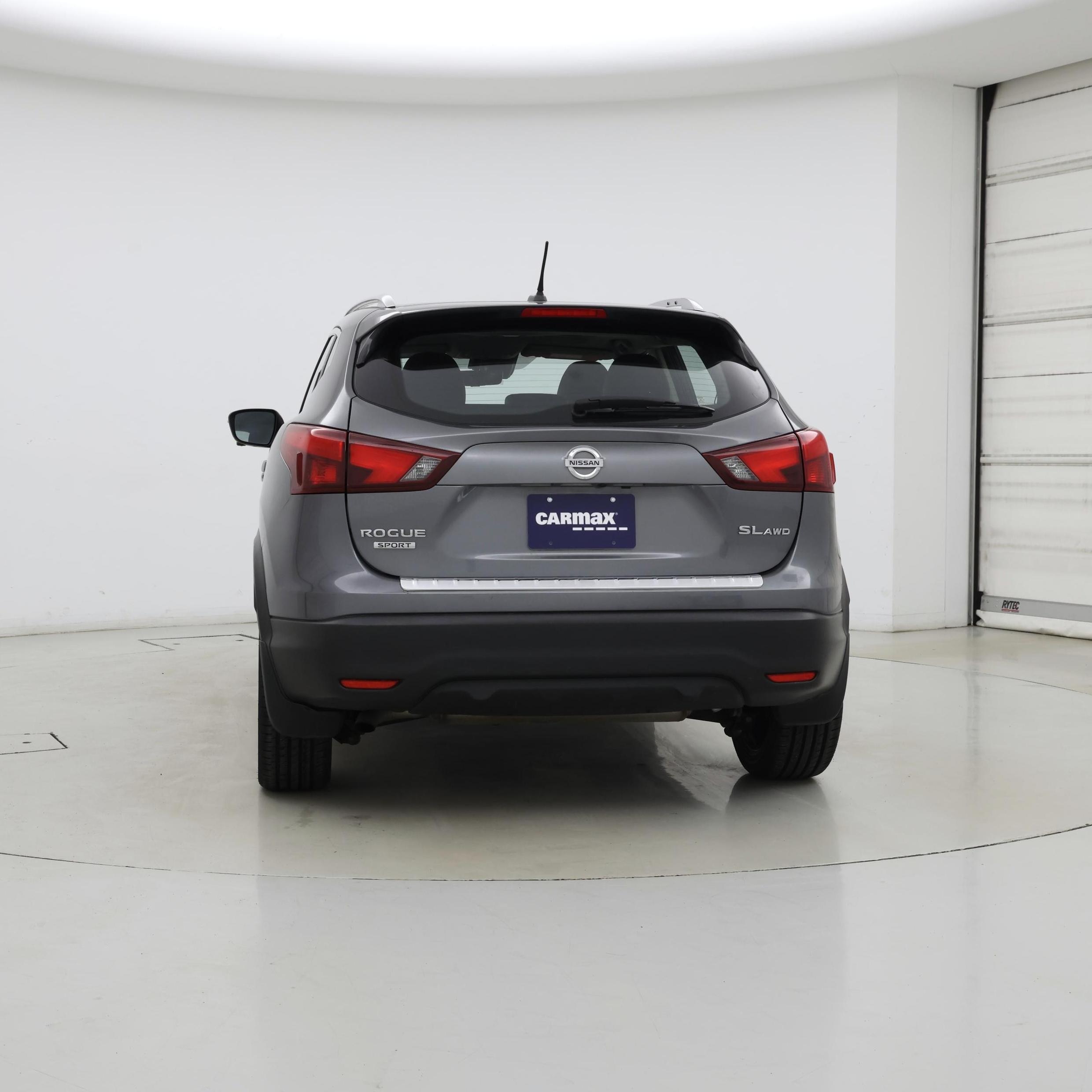 Thumbnail: 2017 Nissan Rogue Sport - 6