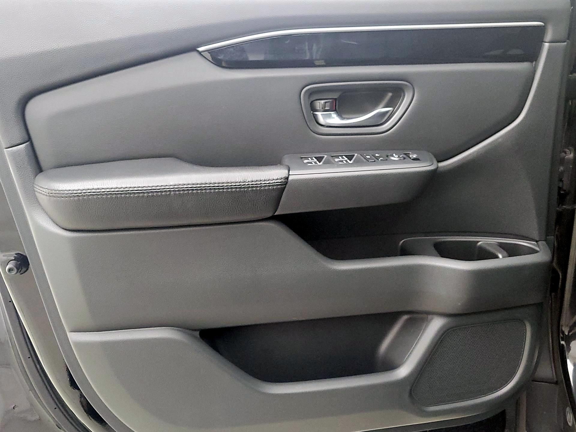 Thumbnail: 2024 Honda Pilot - 12