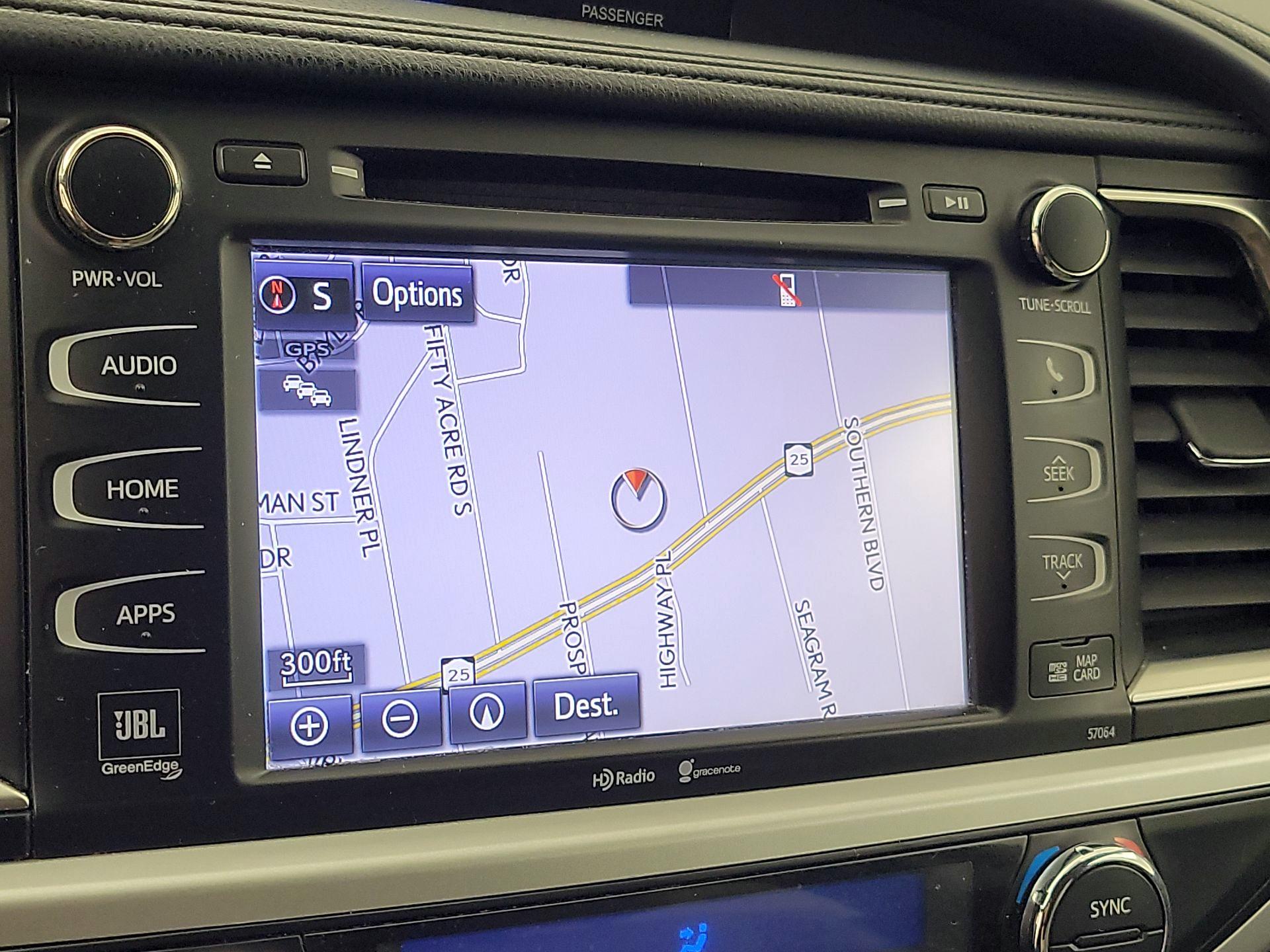 Thumbnail: 2014 Toyota Highlander - 14