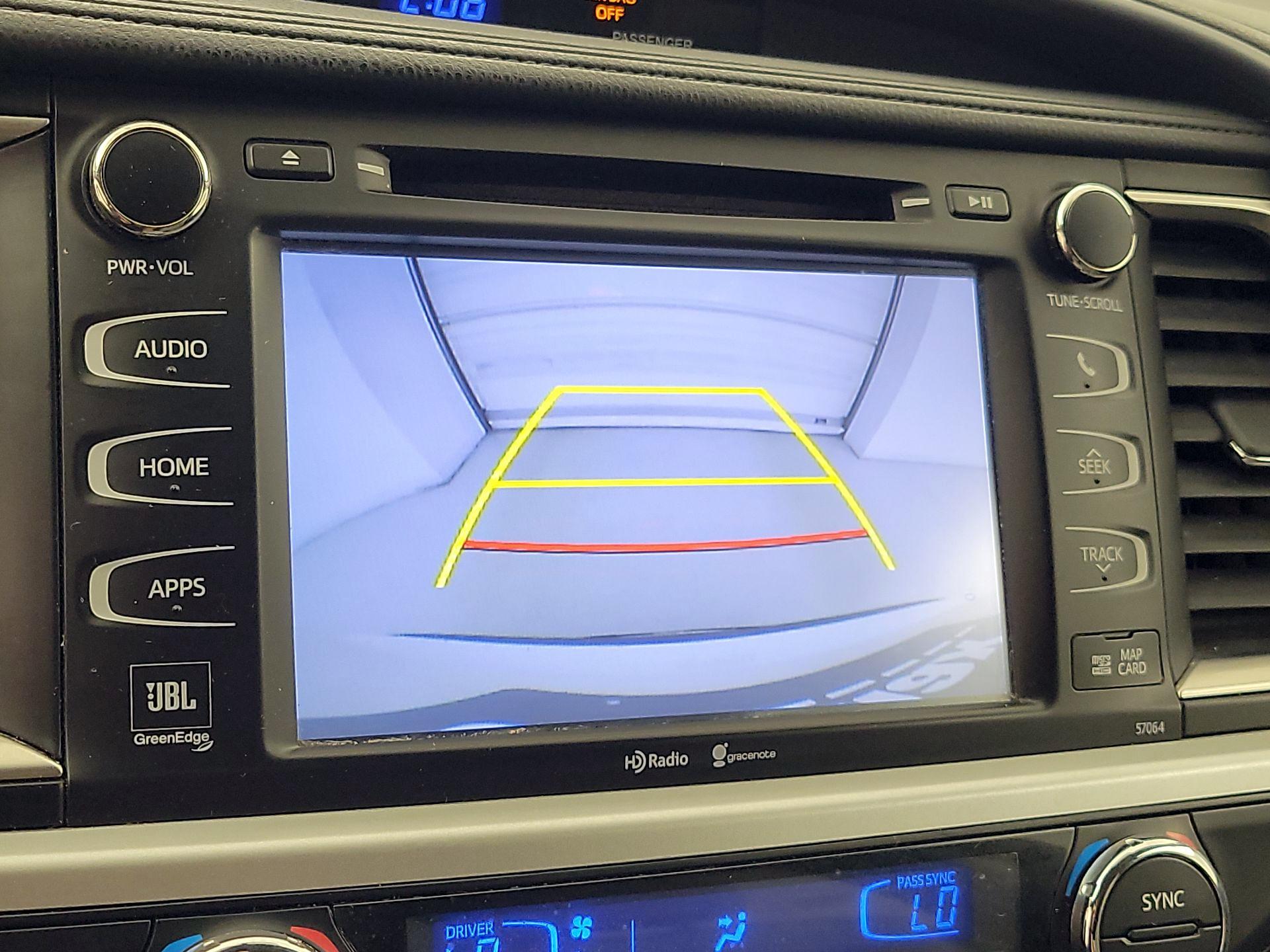 Thumbnail: 2014 Toyota Highlander - 15
