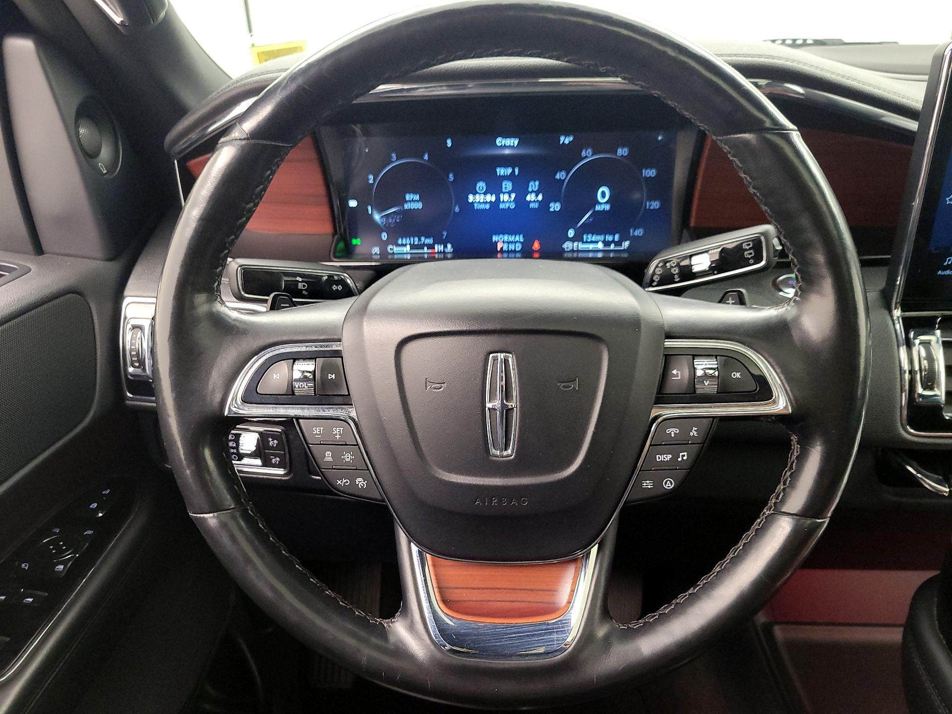 Thumbnail: 2022 Lincoln Navigator - 10