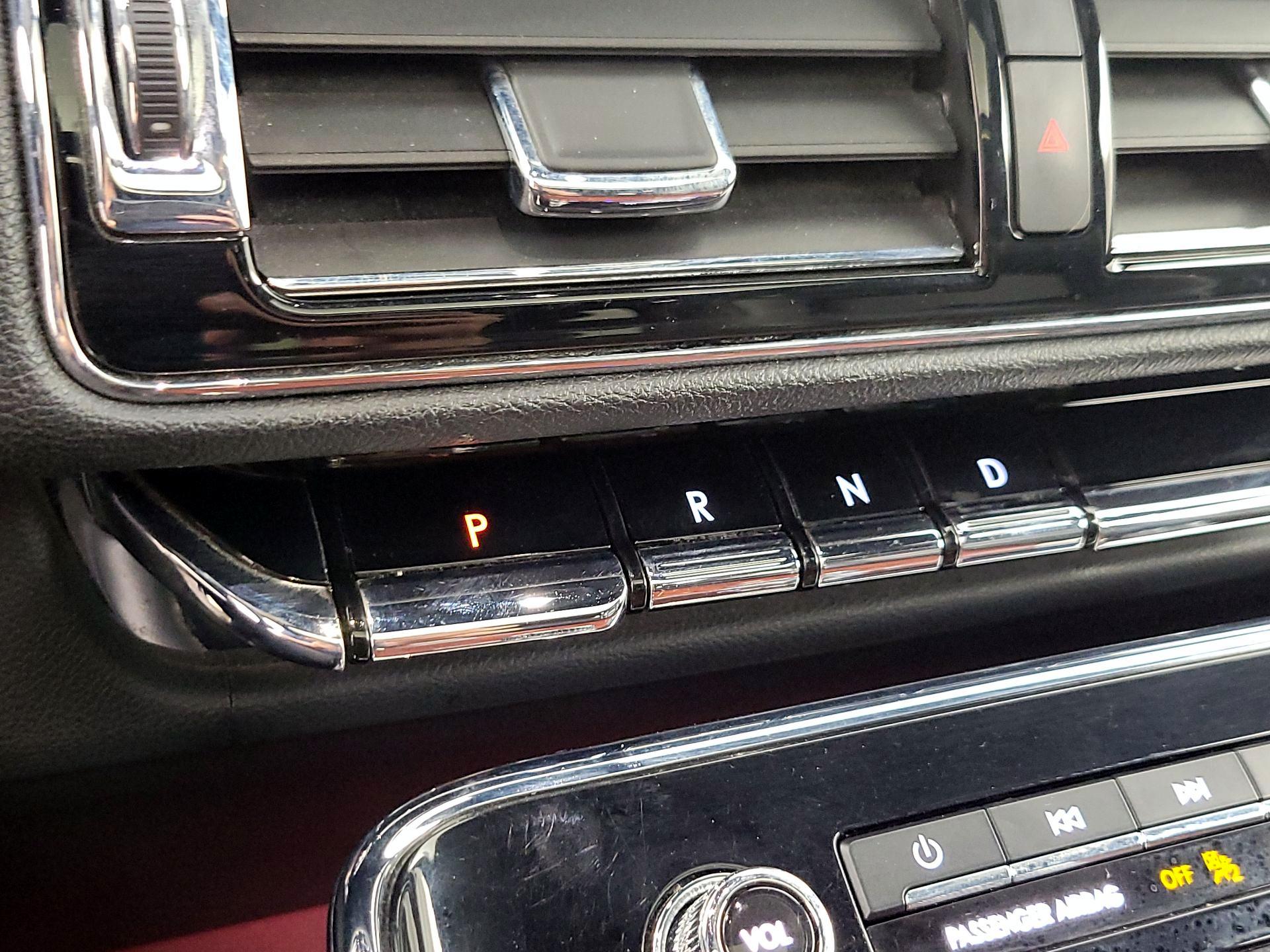 Thumbnail: 2022 Lincoln Navigator - 18