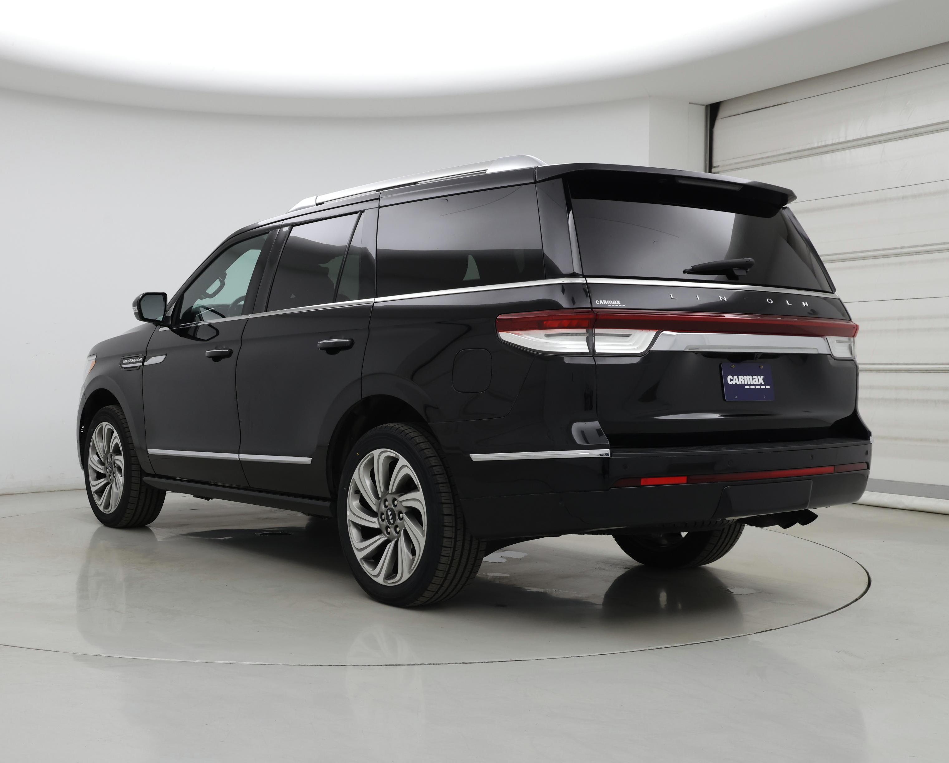 Thumbnail: 2022 Lincoln Navigator - 2