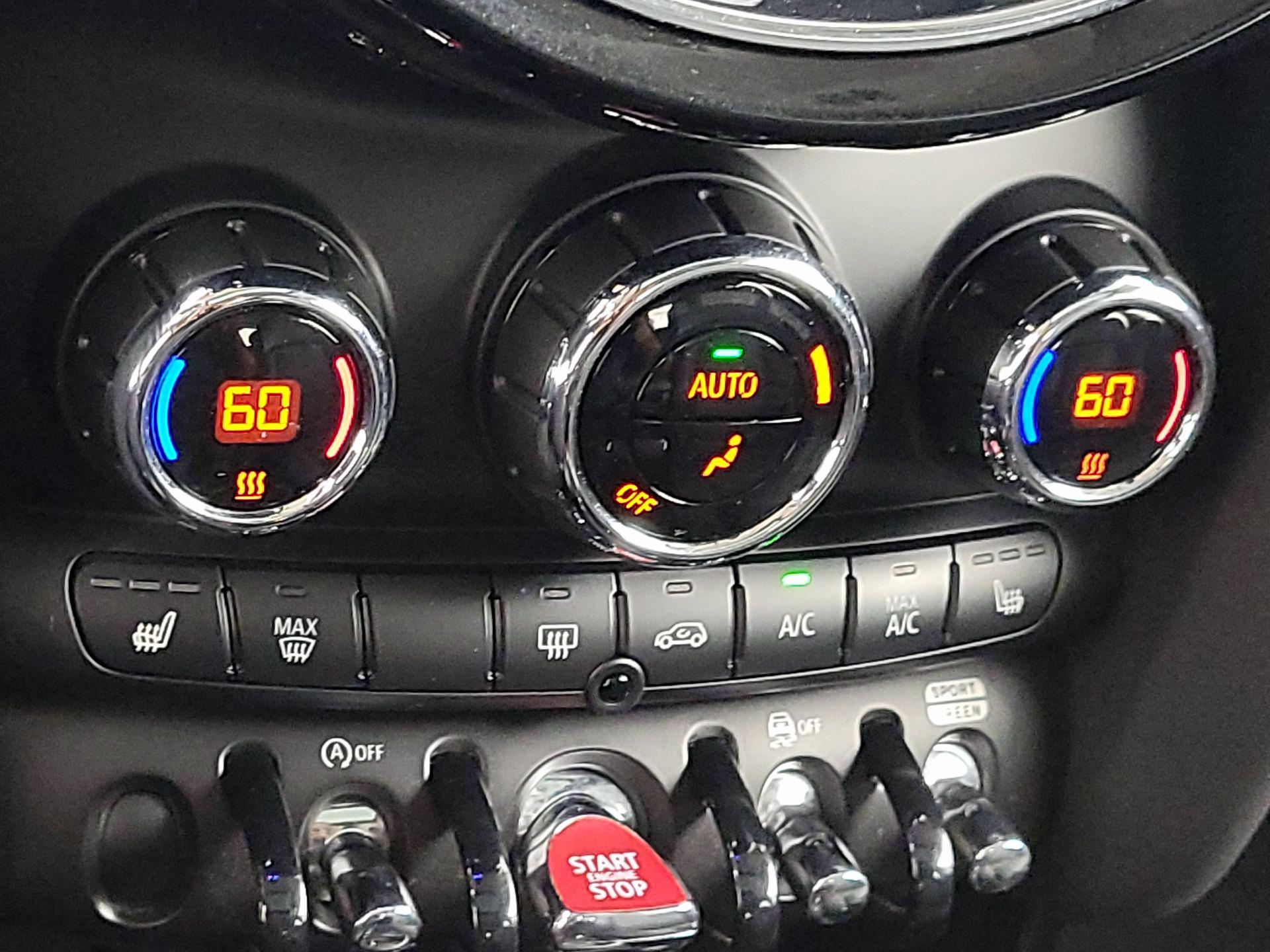 Thumbnail: 2022 MINI Cooper Hardtop - 16