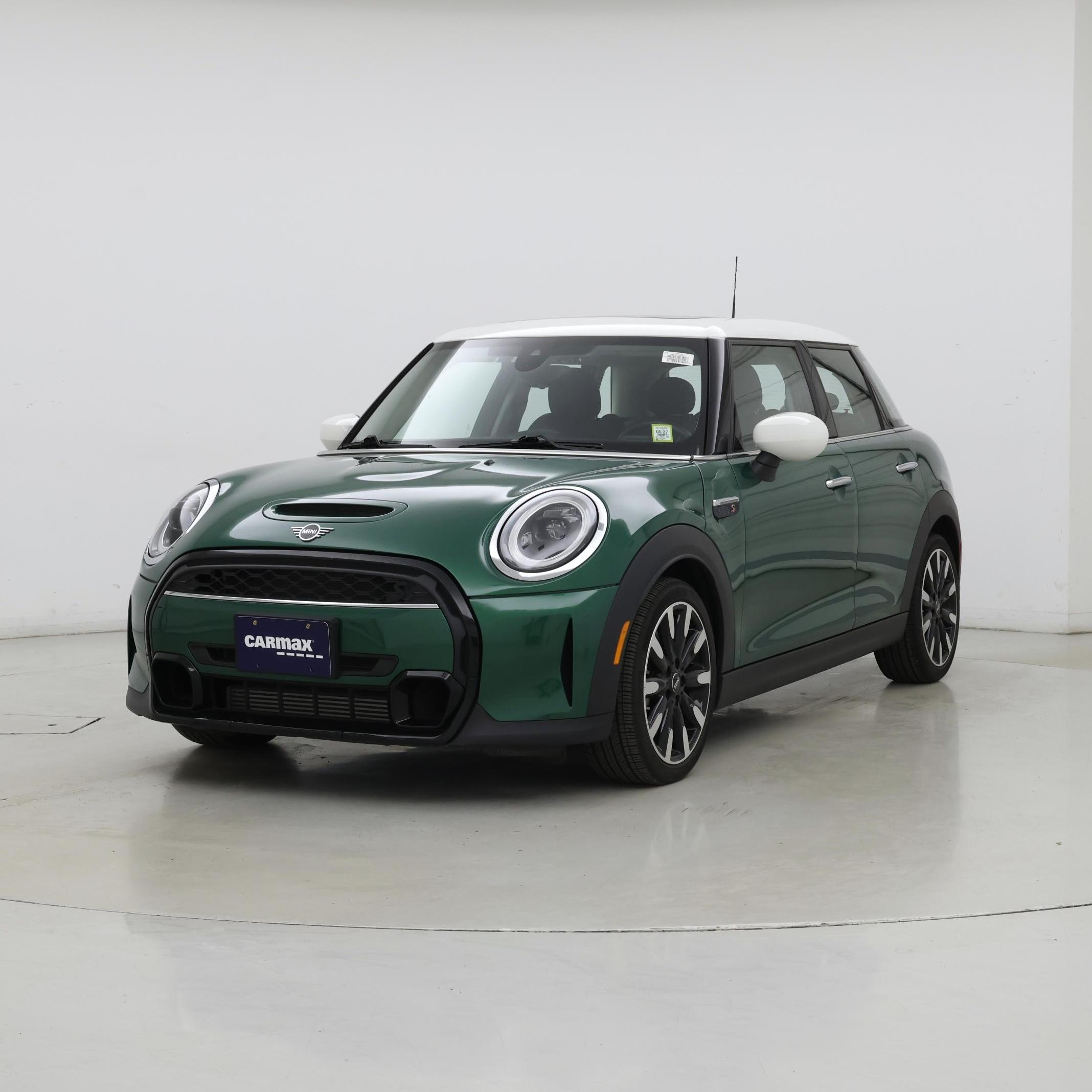 Thumbnail: 2022 MINI Cooper Hardtop - 4