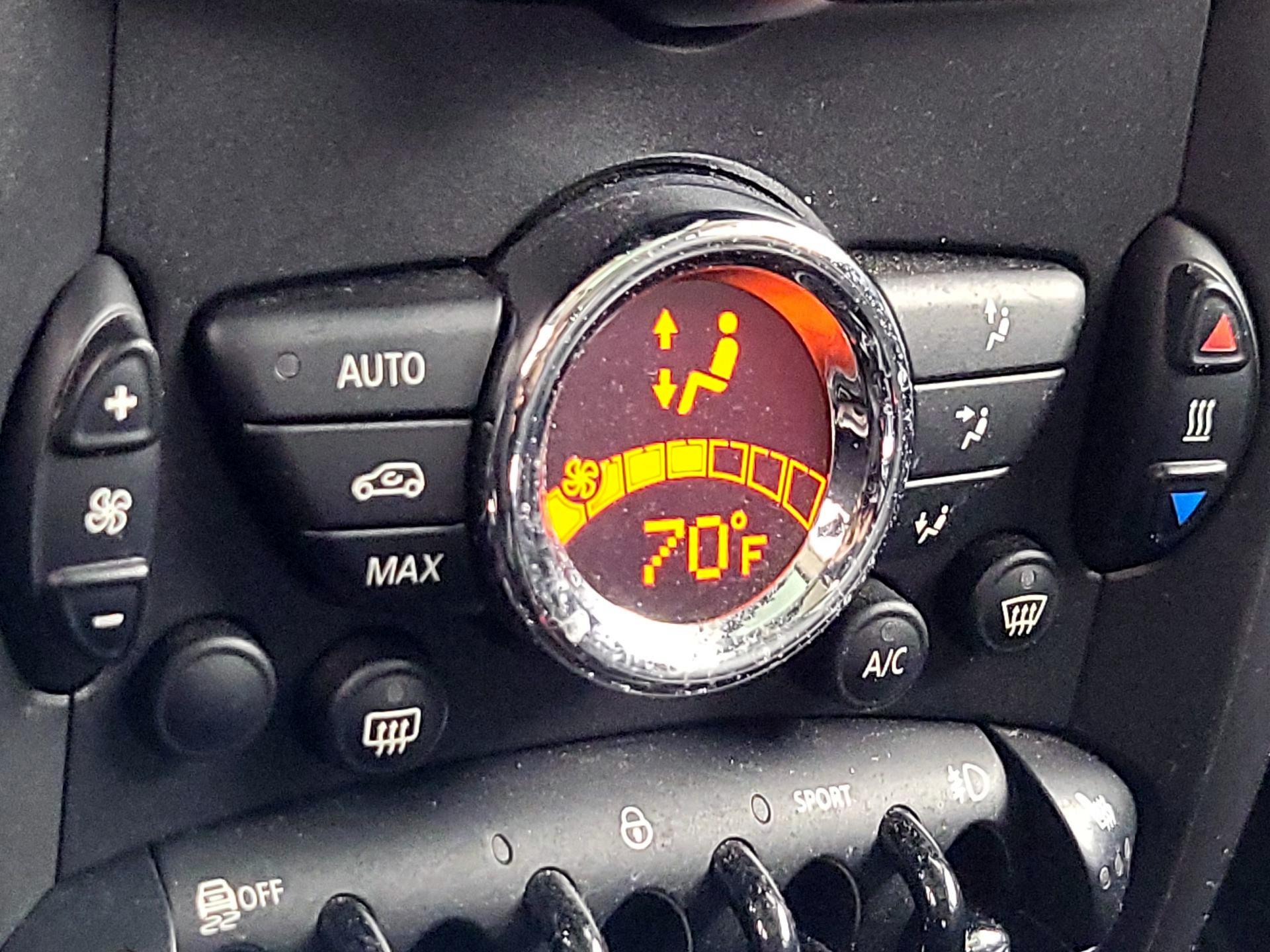 Thumbnail: 2016 MINI Cooper Countryman - 14