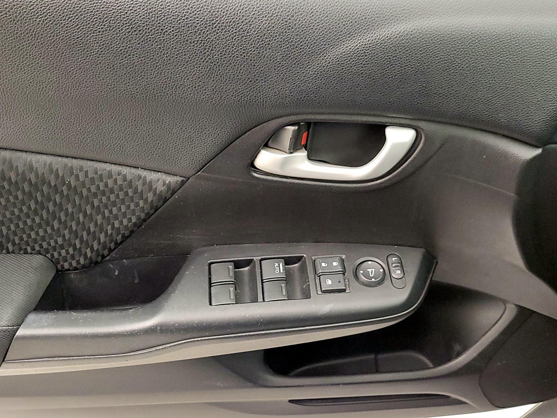 Thumbnail: 2015 Honda Civic - 12