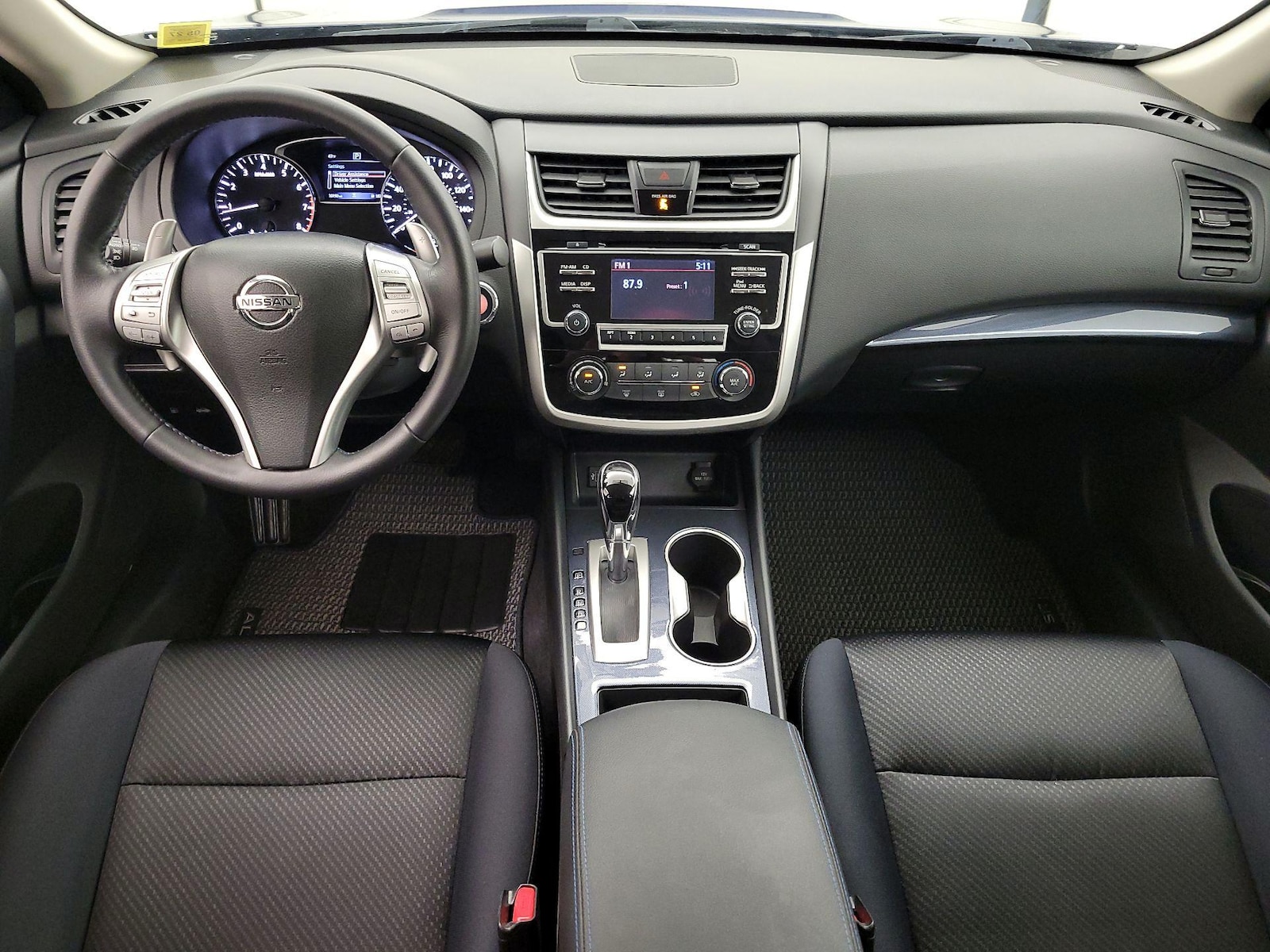 2018 Nissan Altima SR - Photo 10