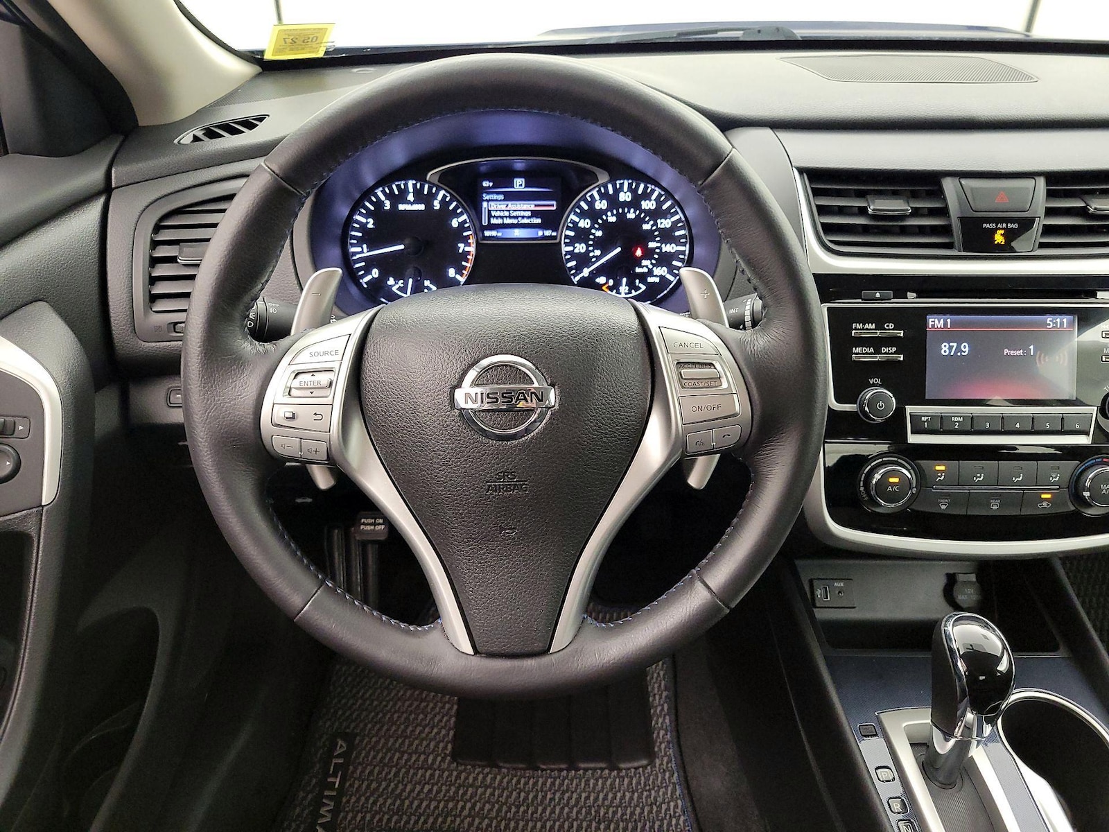 2018 Nissan Altima SR - Photo 11