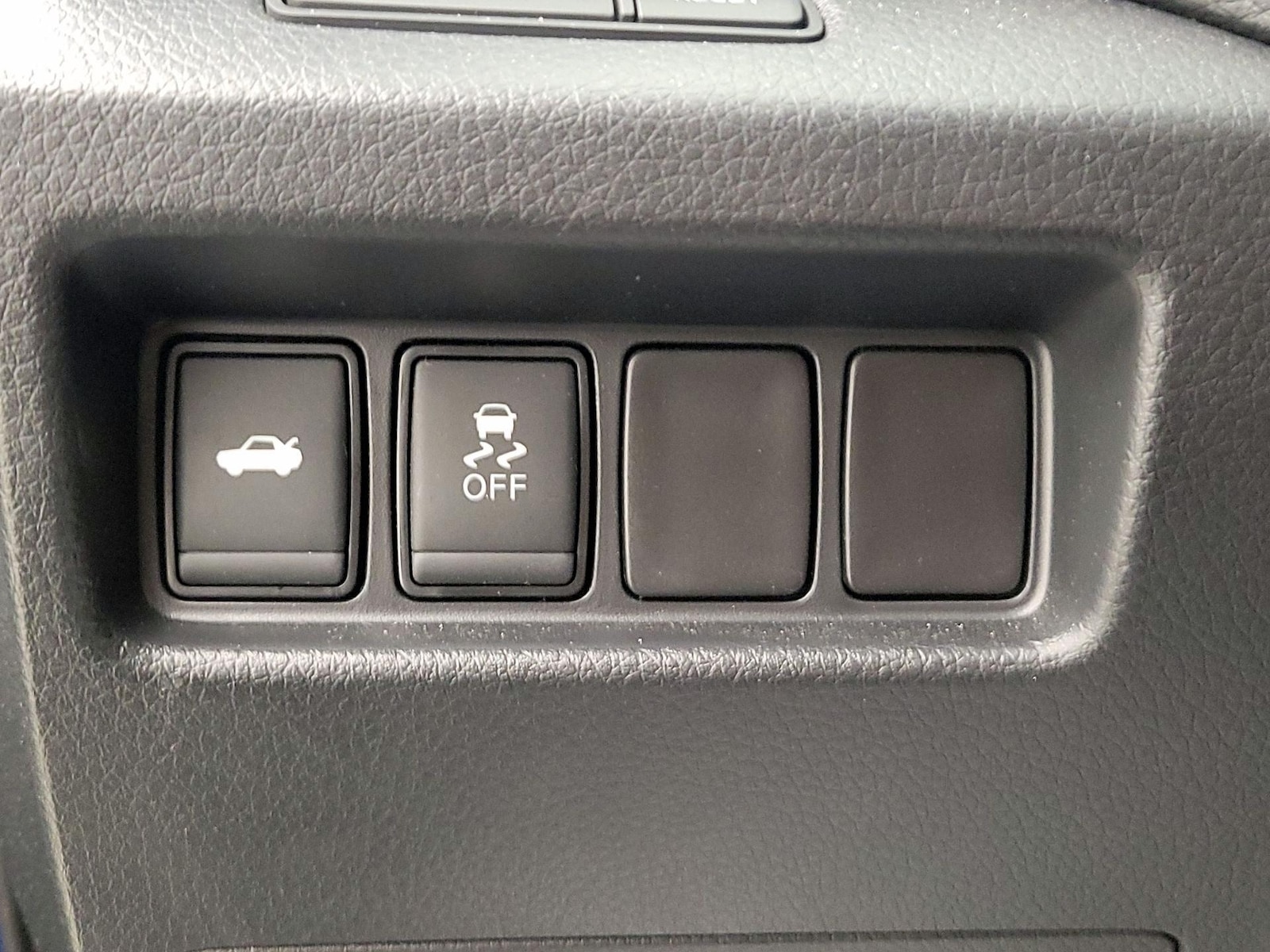 2018 Nissan Altima SR - Photo 14