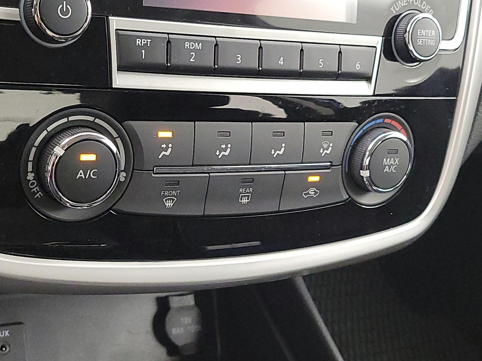 2018 Nissan Altima SR - Photo 17