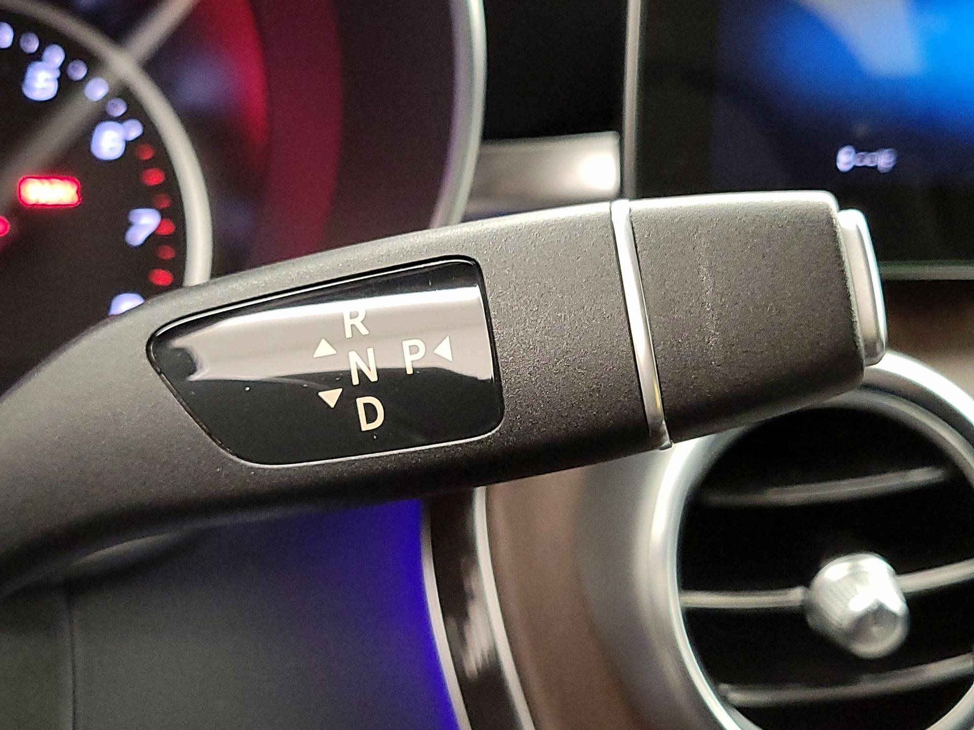 Thumbnail: 2022 Mercedes-Benz GLC - 18