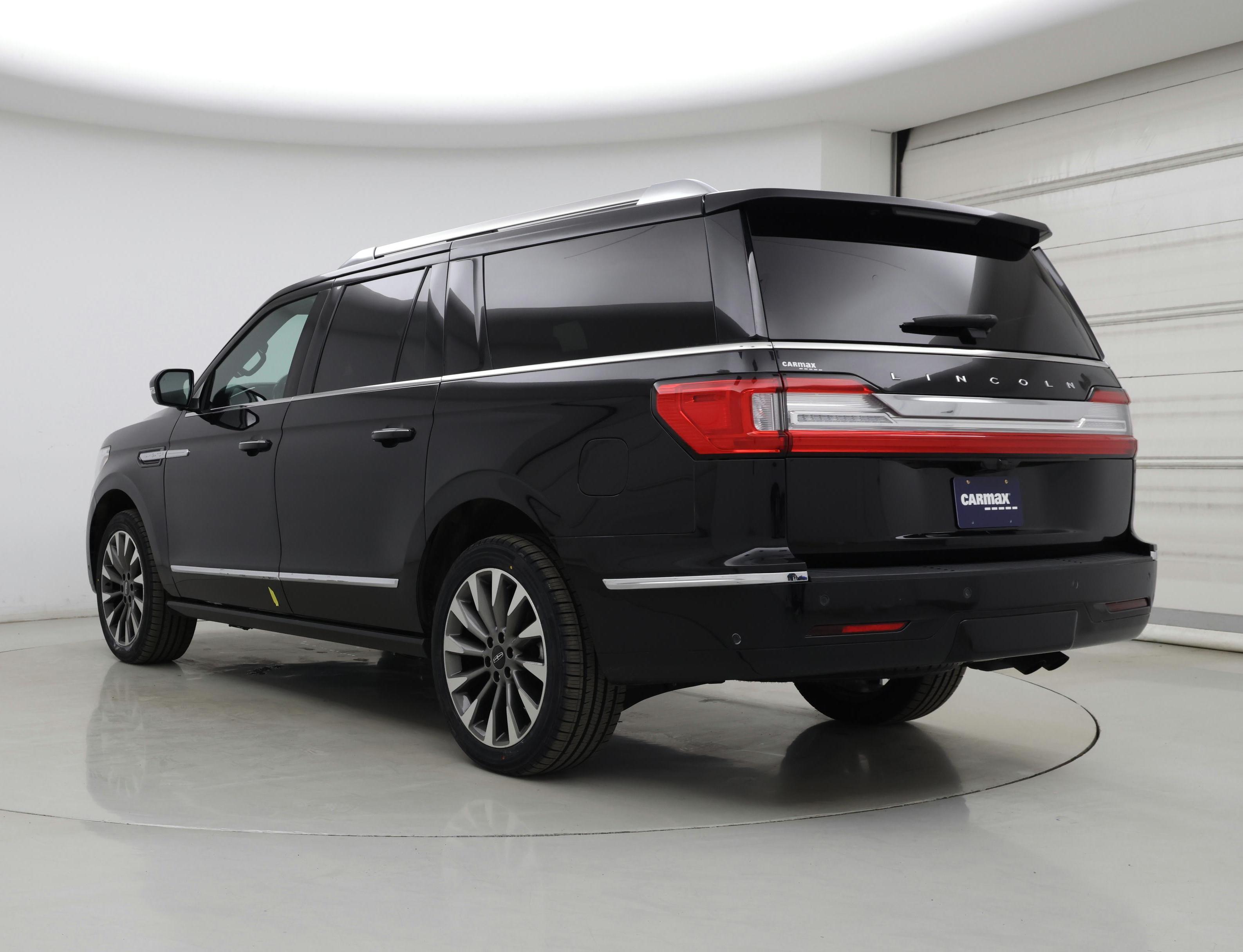 Thumbnail: 2021 Lincoln Navigator L - 2