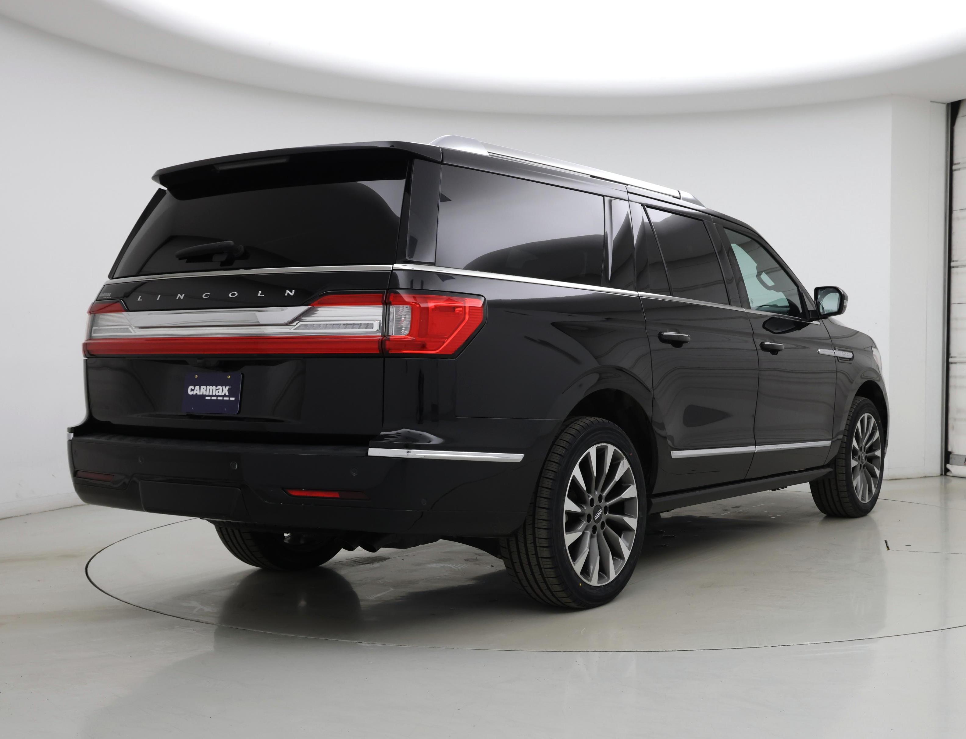 Thumbnail: 2021 Lincoln Navigator L - 8