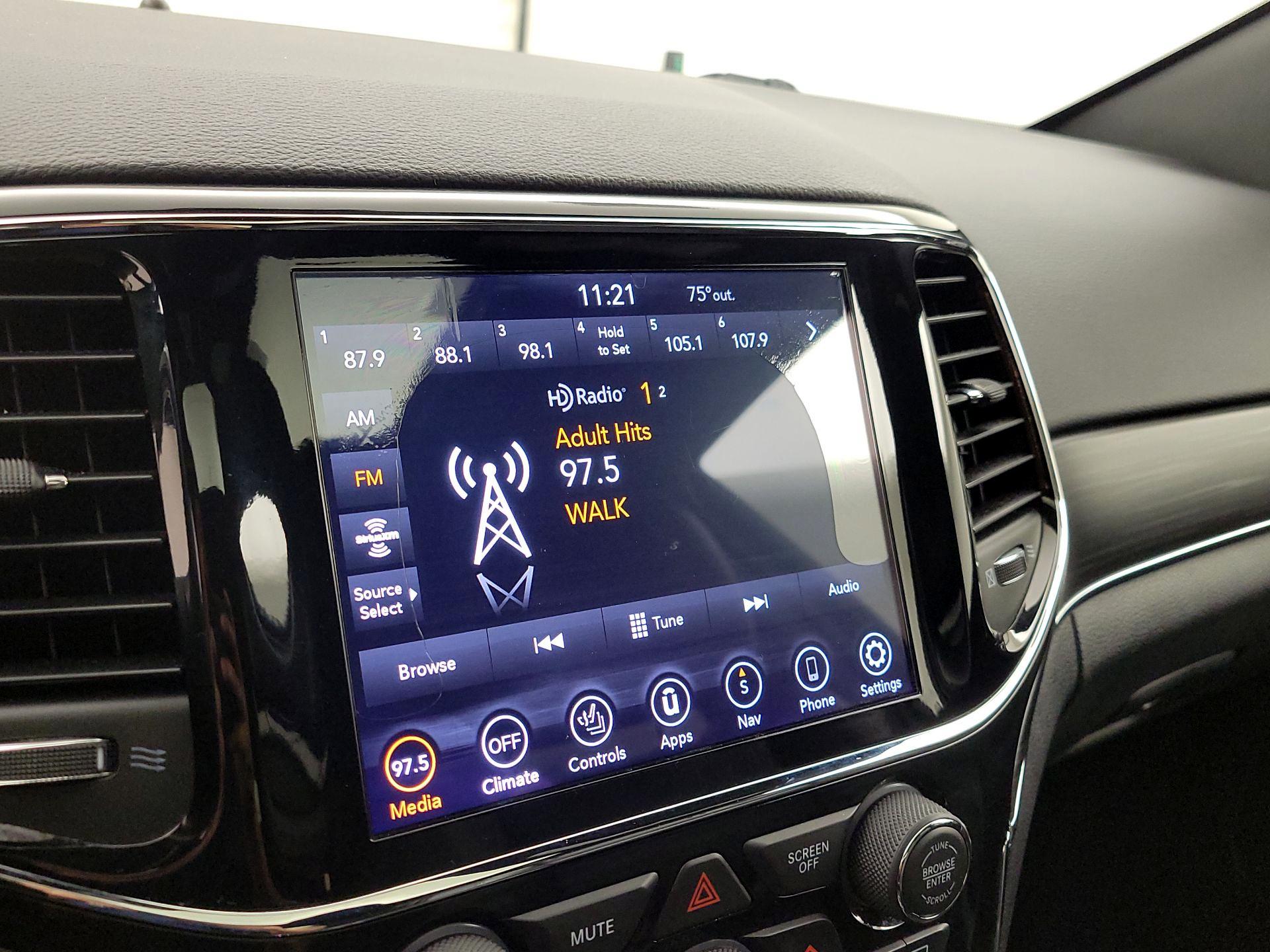 Thumbnail: 2020 Jeep Grand Cherokee - 16