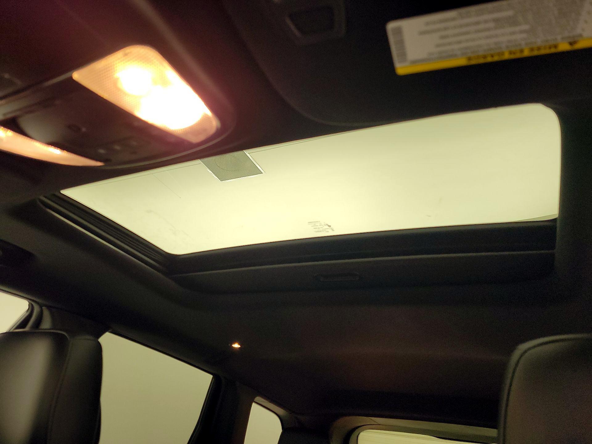 Thumbnail: 2020 Jeep Grand Cherokee - 20