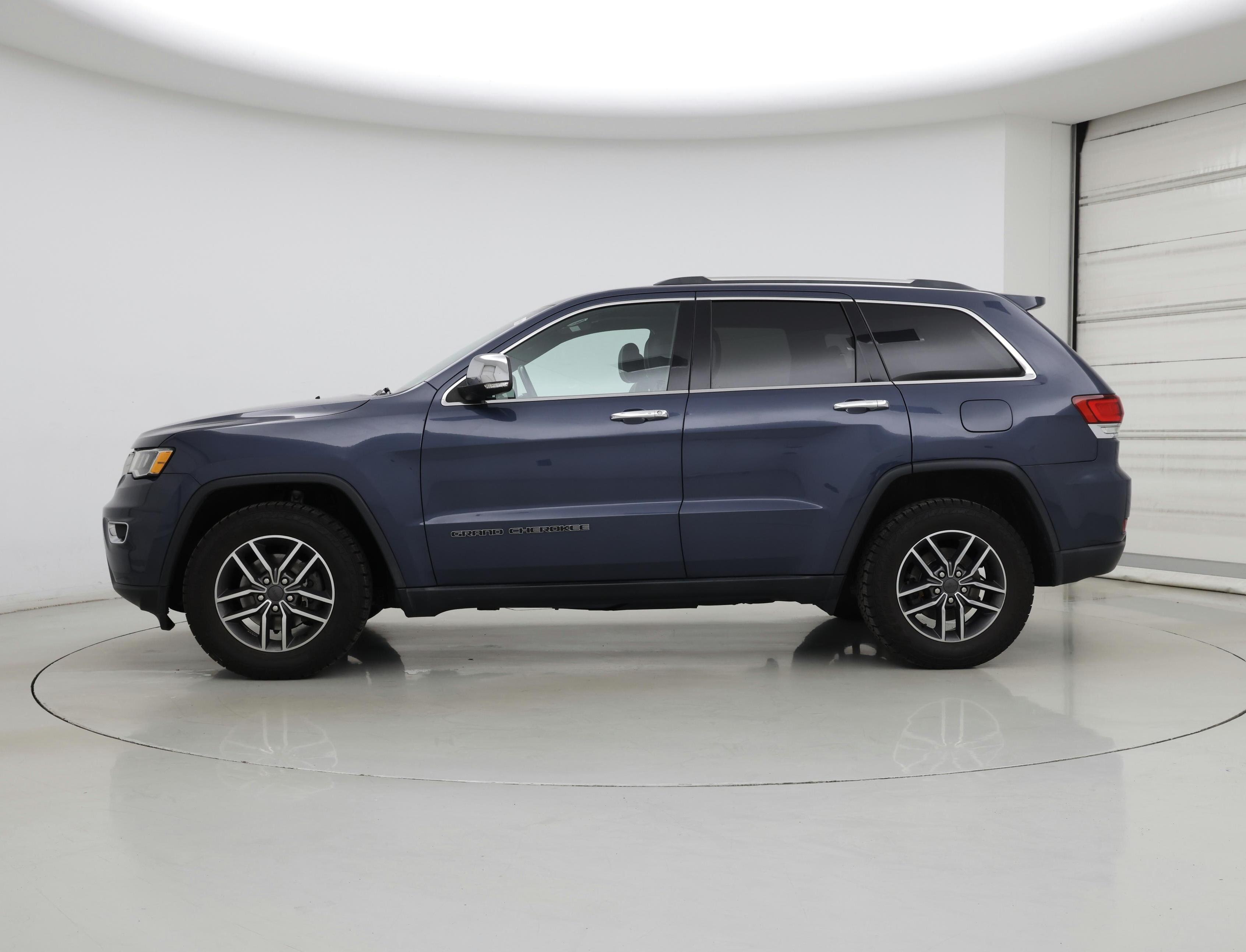 Thumbnail: 2020 Jeep Grand Cherokee - 3