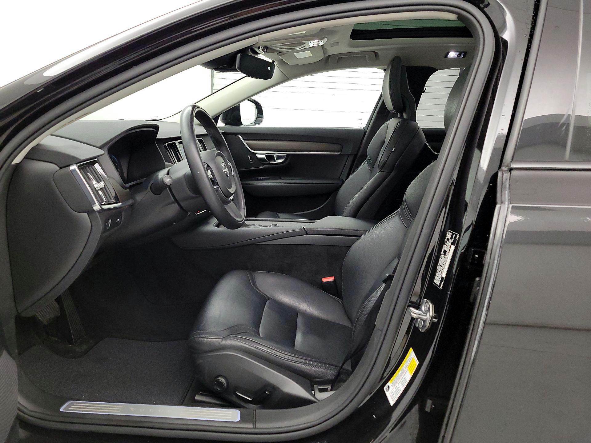 Thumbnail: 2018 Volvo V90 - 11