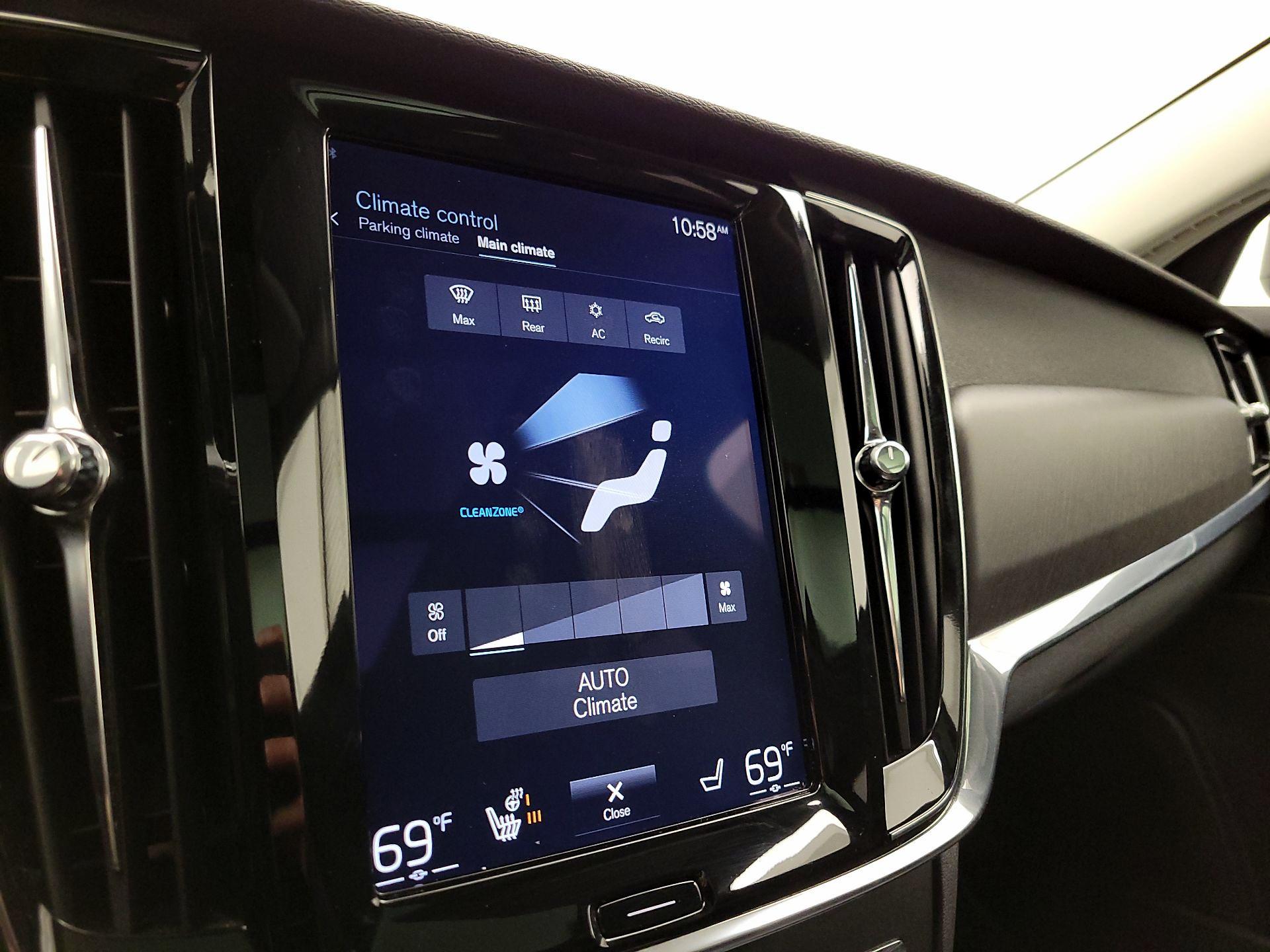 Thumbnail: 2018 Volvo V90 - 17