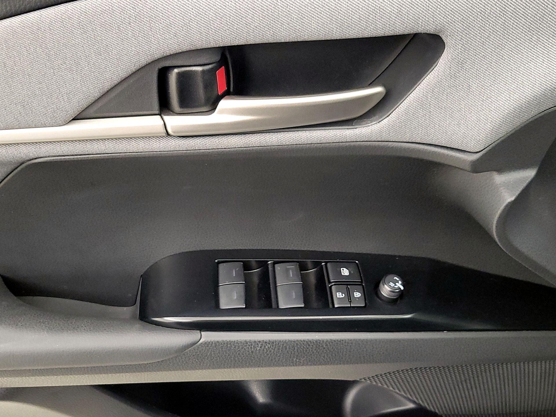 Thumbnail: 2025 Toyota Camry - 12