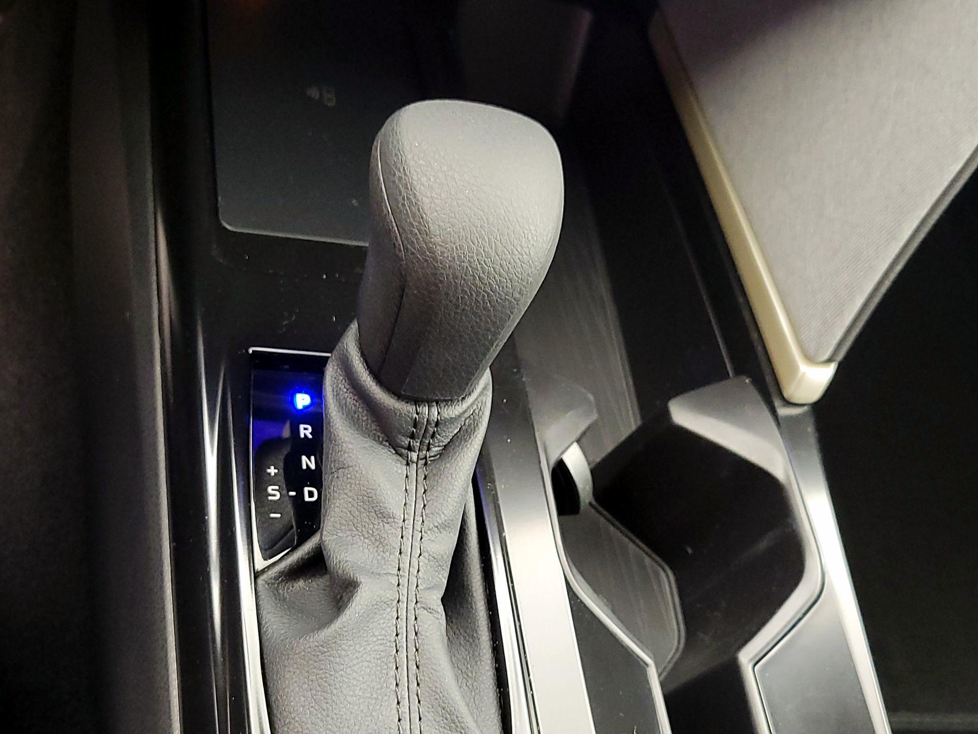 Thumbnail: 2025 Toyota Camry - 18